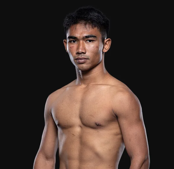 Rungruanglek TN Muaythai