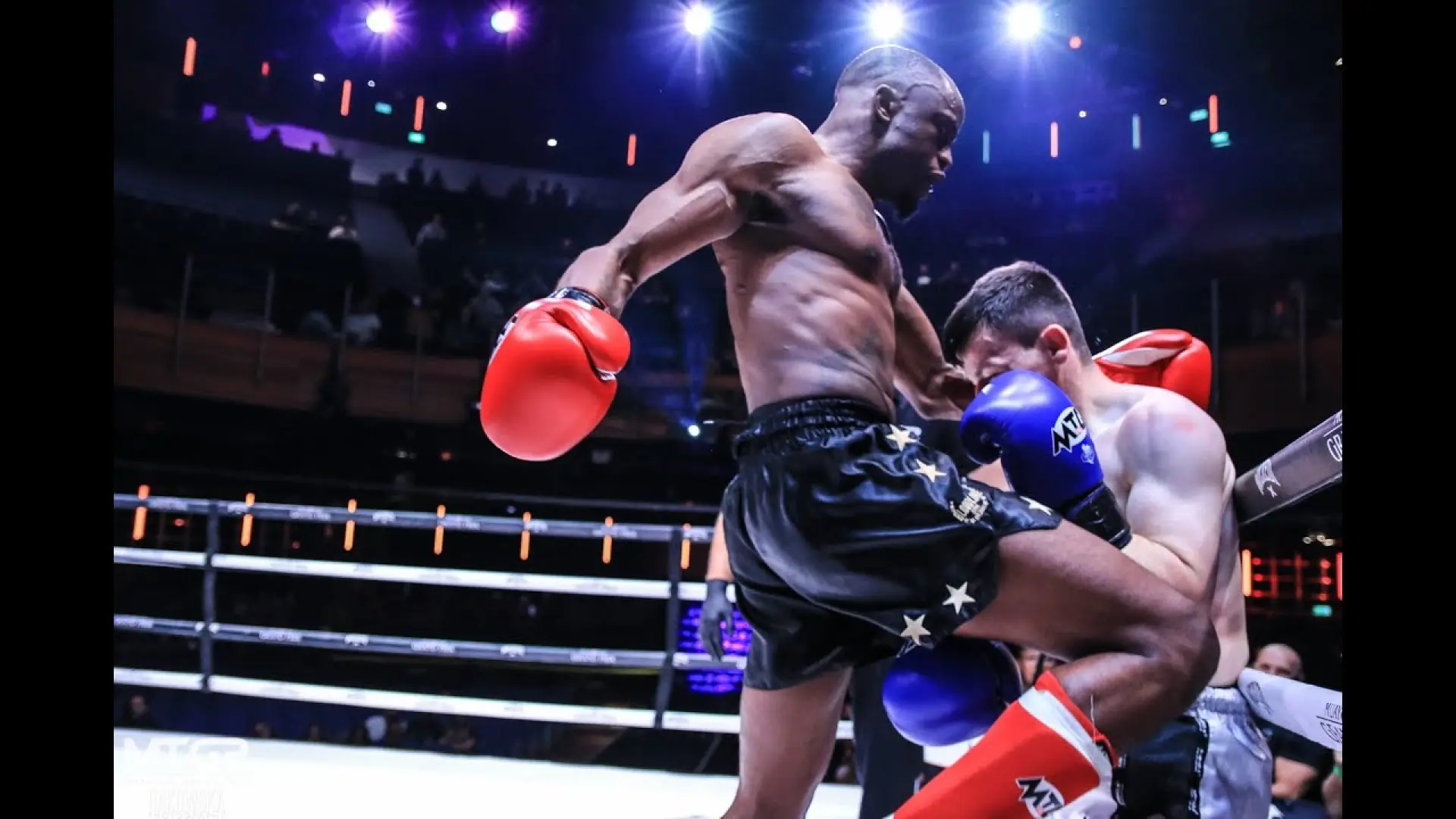 Marcus Phillips vs Charlie Hannon