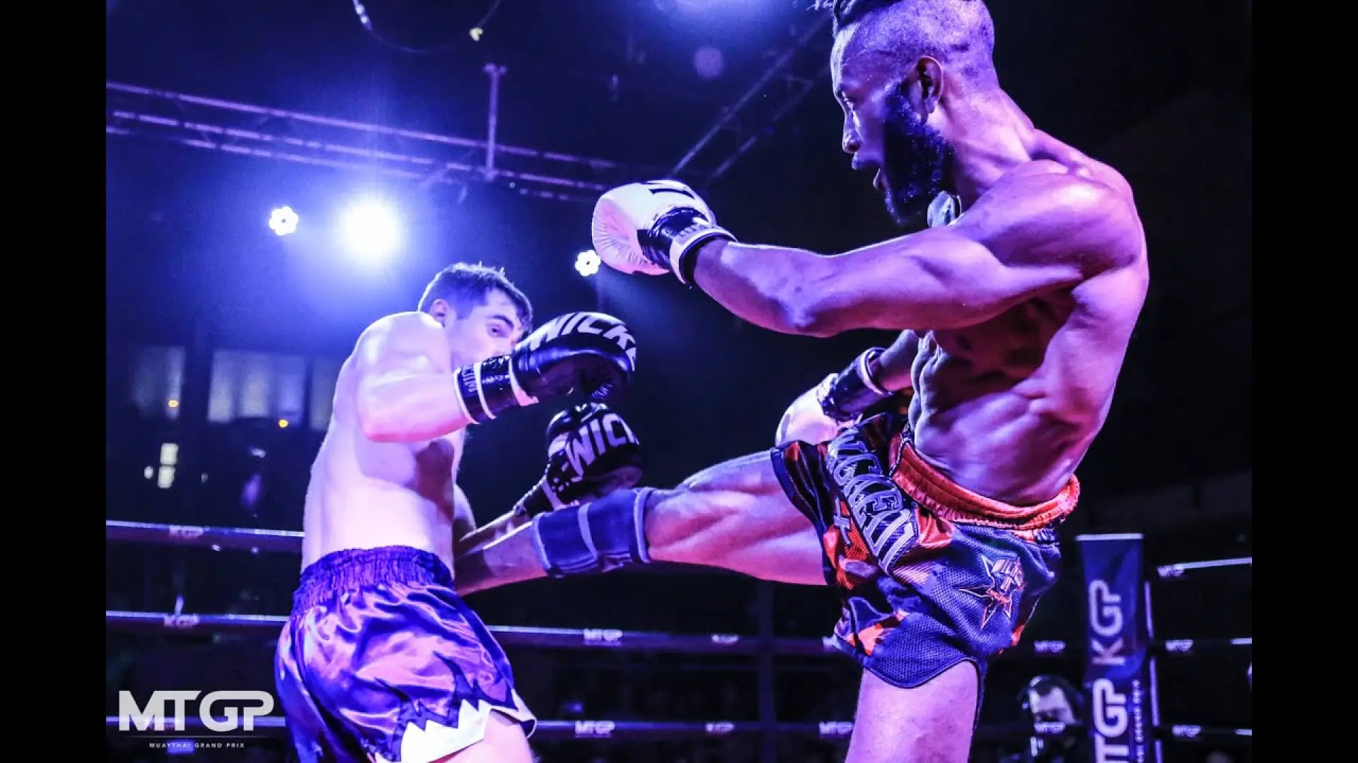 Paul Bossman vs Sam Shannahan