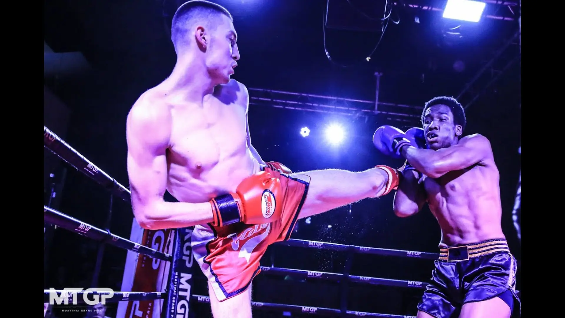 Jamie Brown vs Yashua Sam