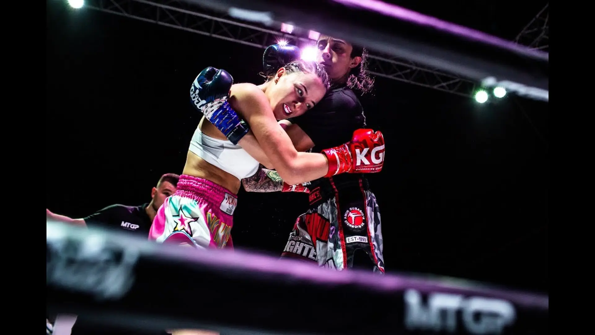 Farzana Shaukat vs Casey Chapman