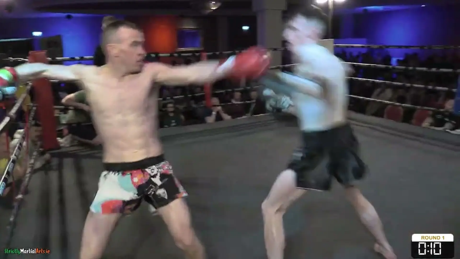 Noel Grimes vs Seamus Rooney (Fight Video)