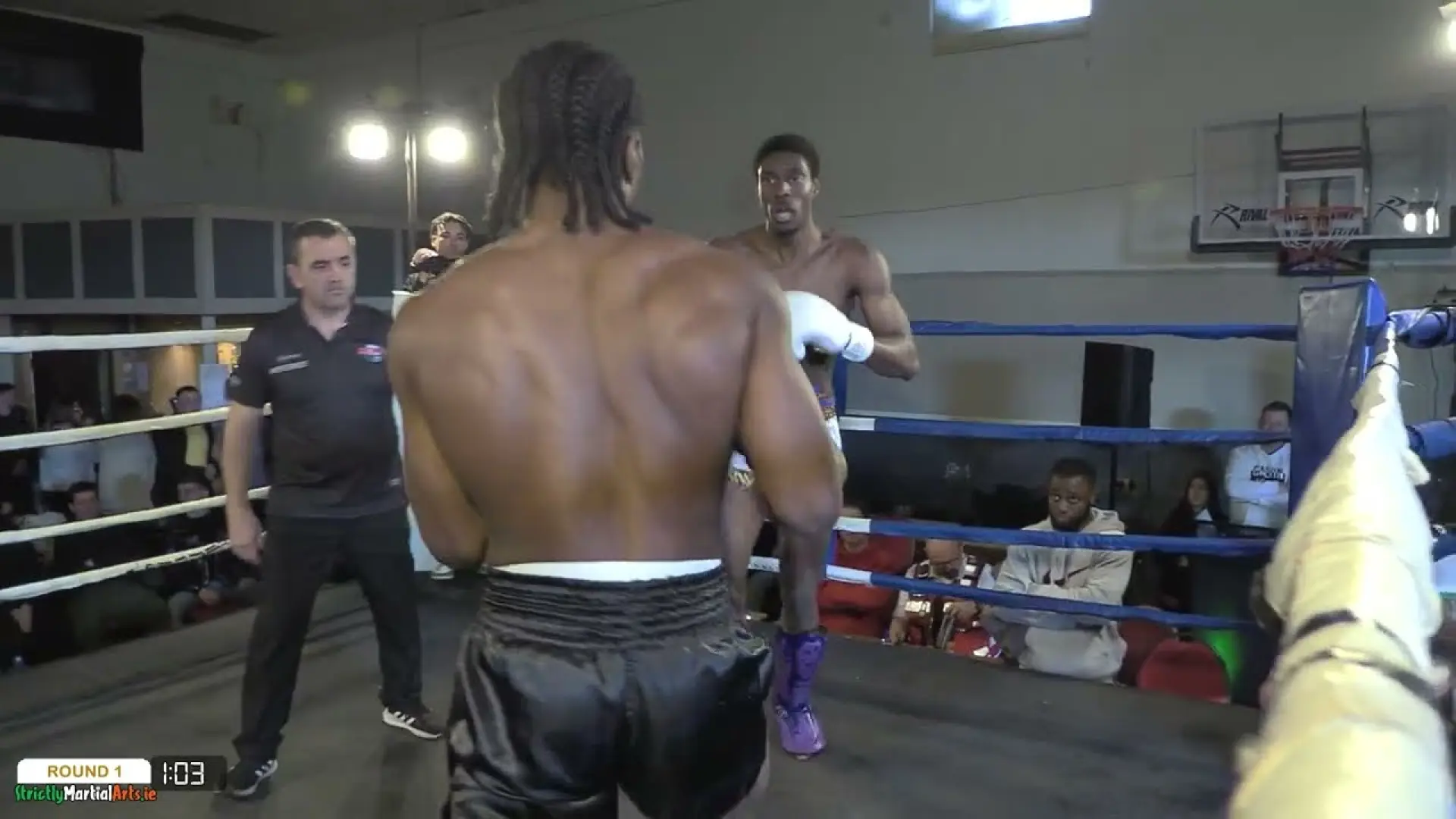 Nathan Vaughan vs Daniel Courtney (Fight Video)