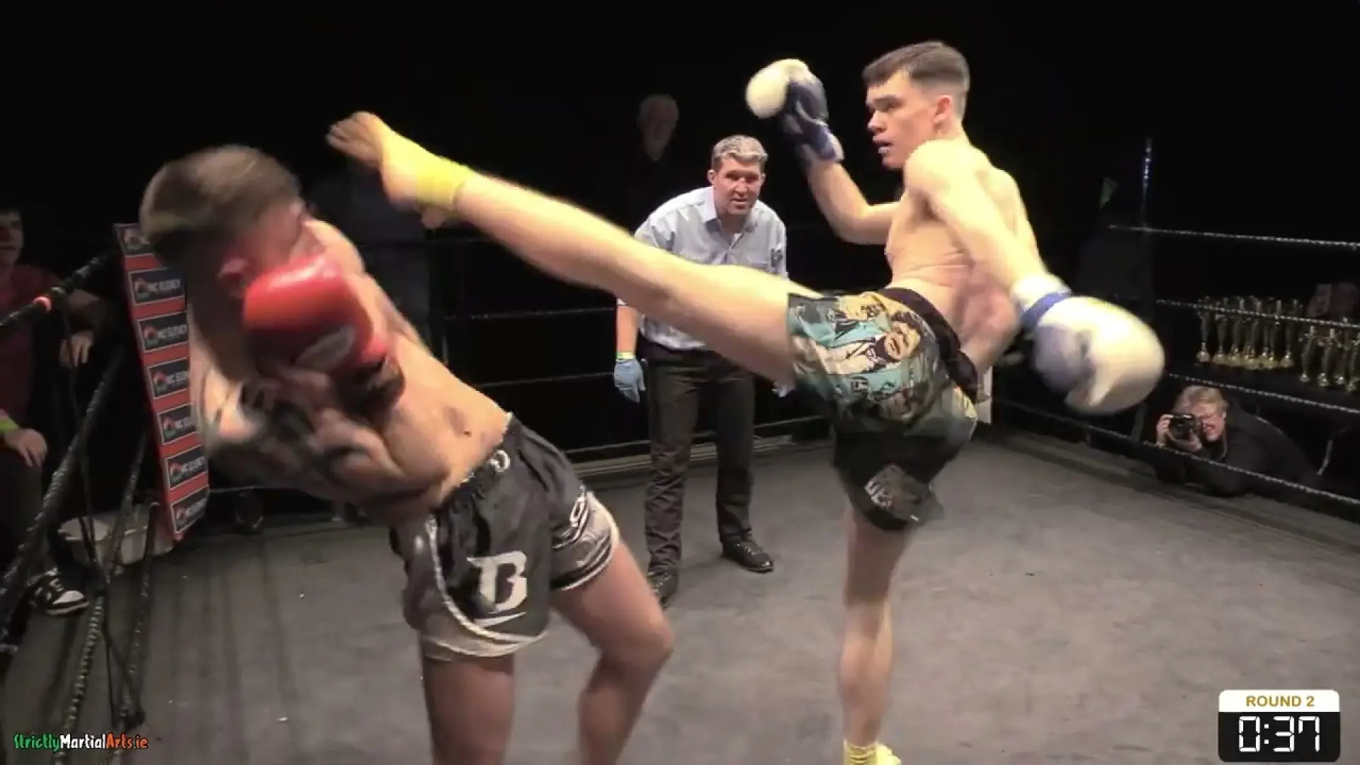 Colin McCarthy vs Dean Graham (Fight Video)