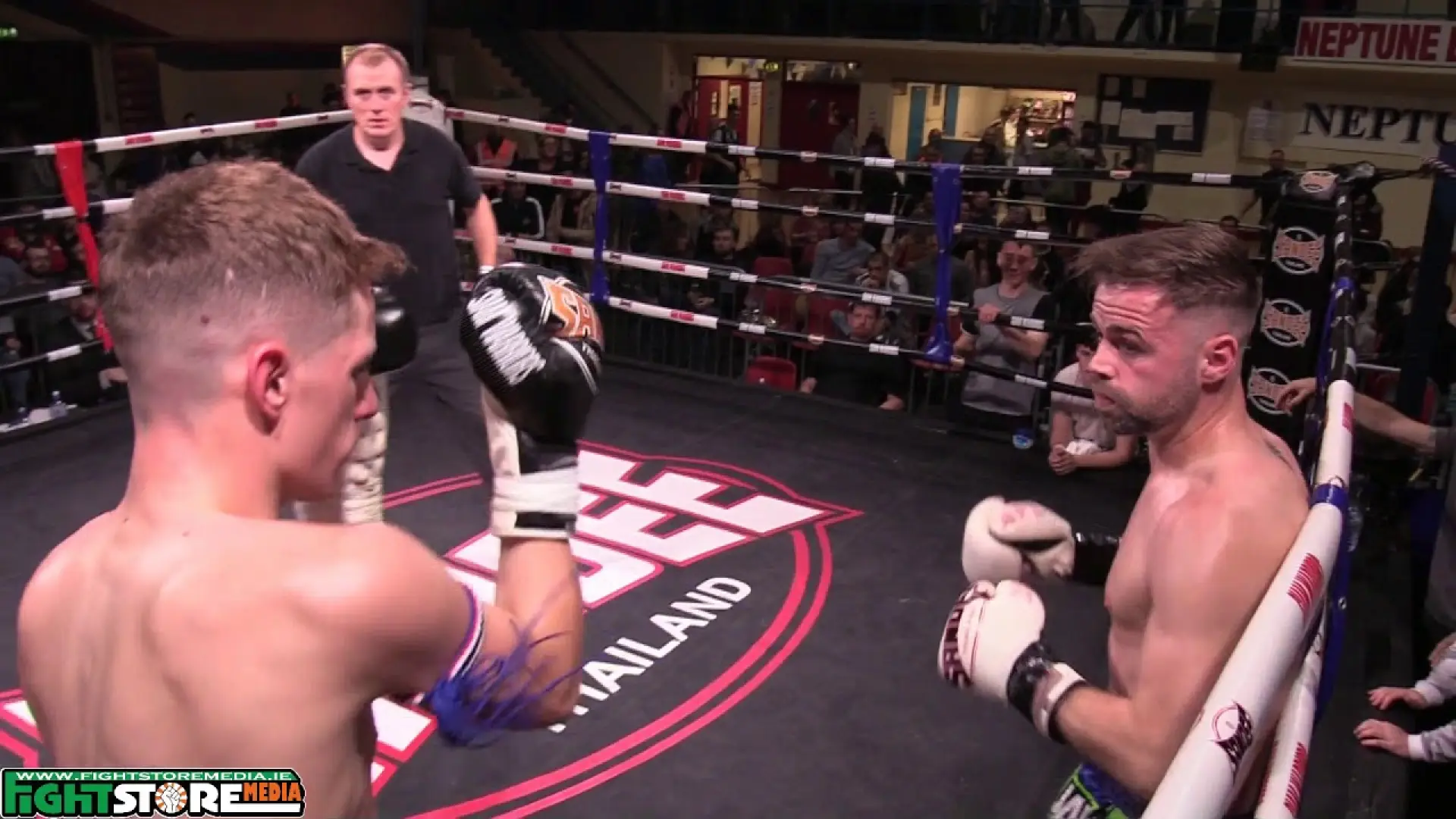 Paul Burns vs Sean Olden (Fight Video)