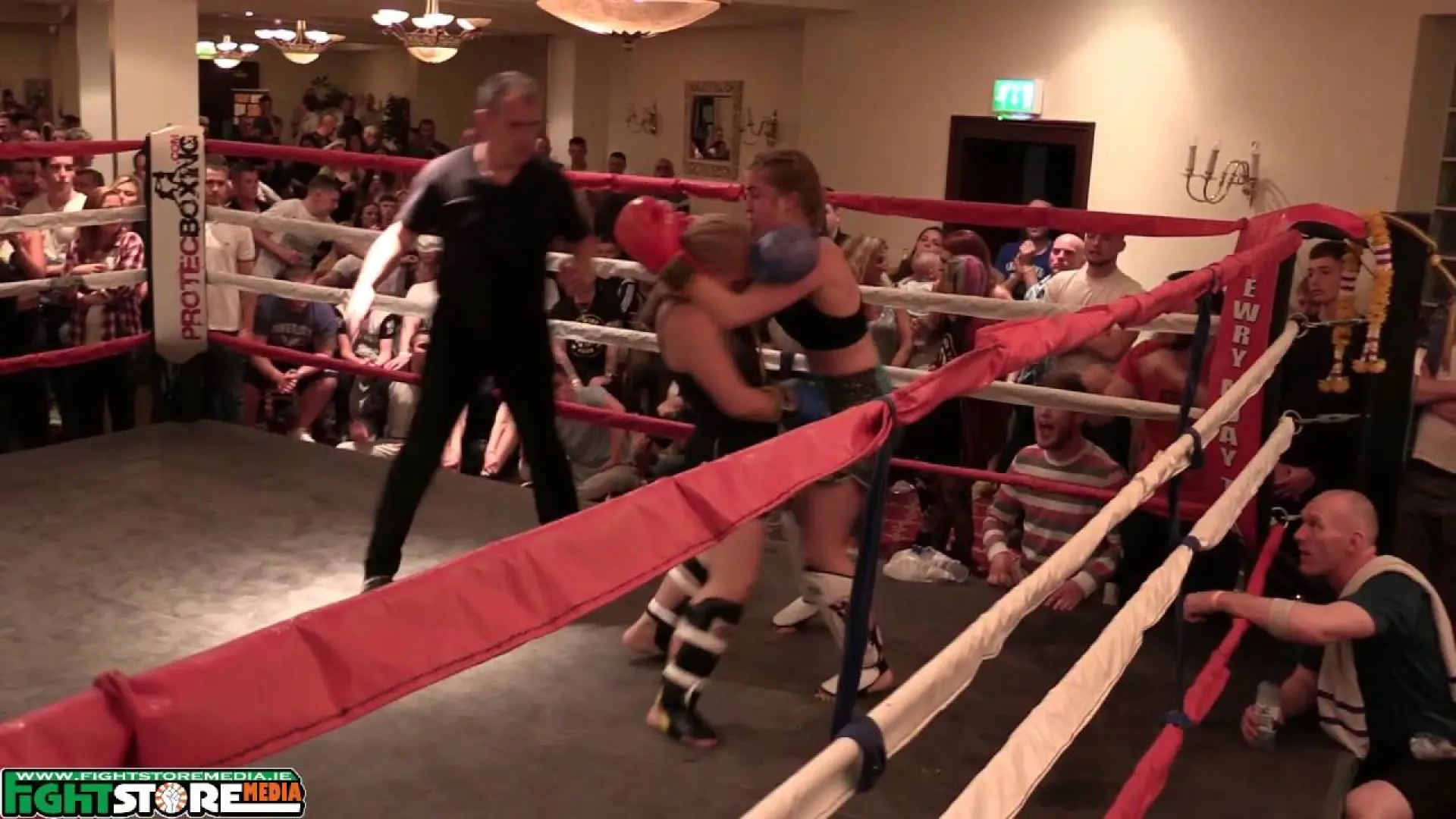 Ciara Doyle vs Aoife Millea (Fight Video)