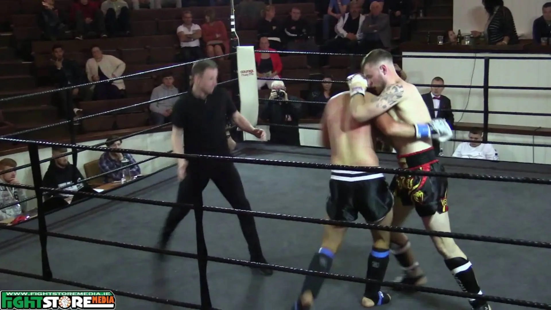 Mark Thomas vs Joey Cleary (Fight Video)
