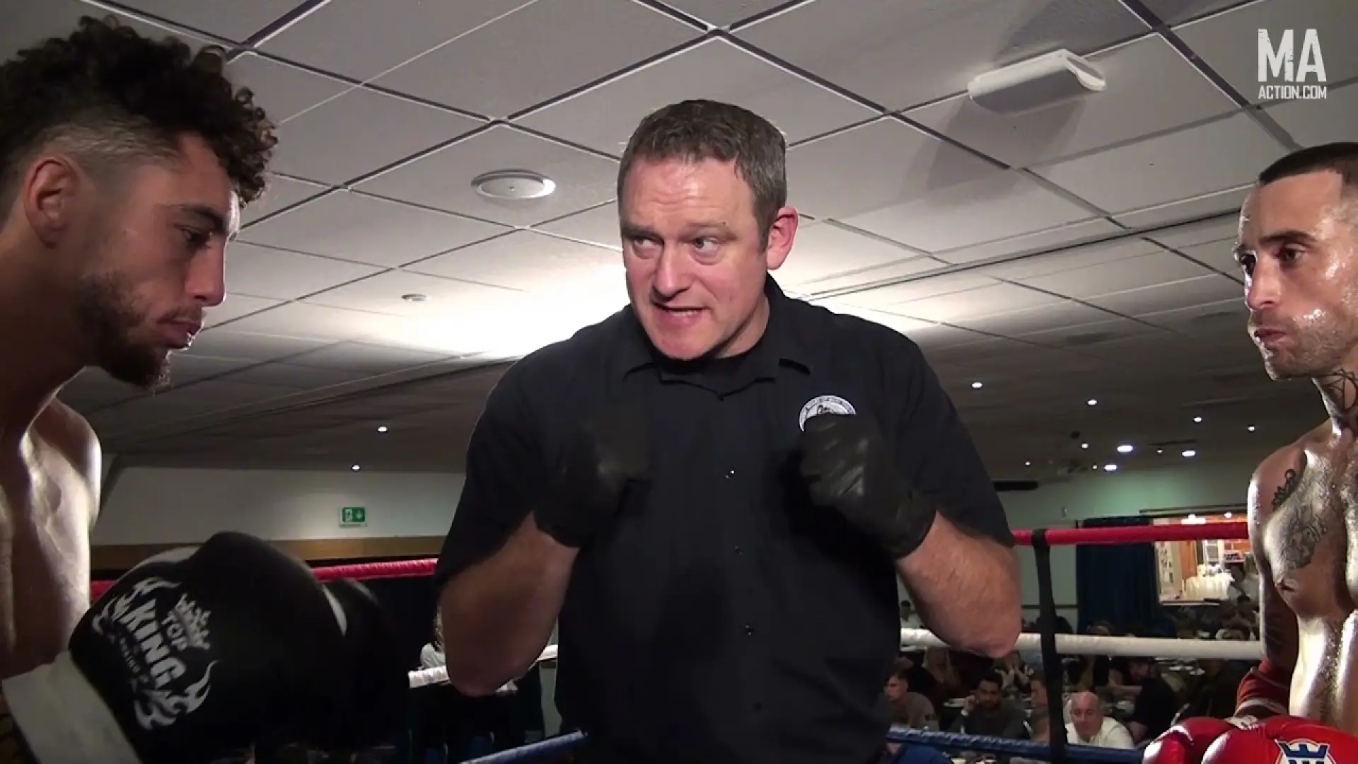 Damien Gladstone vs Declan Blake