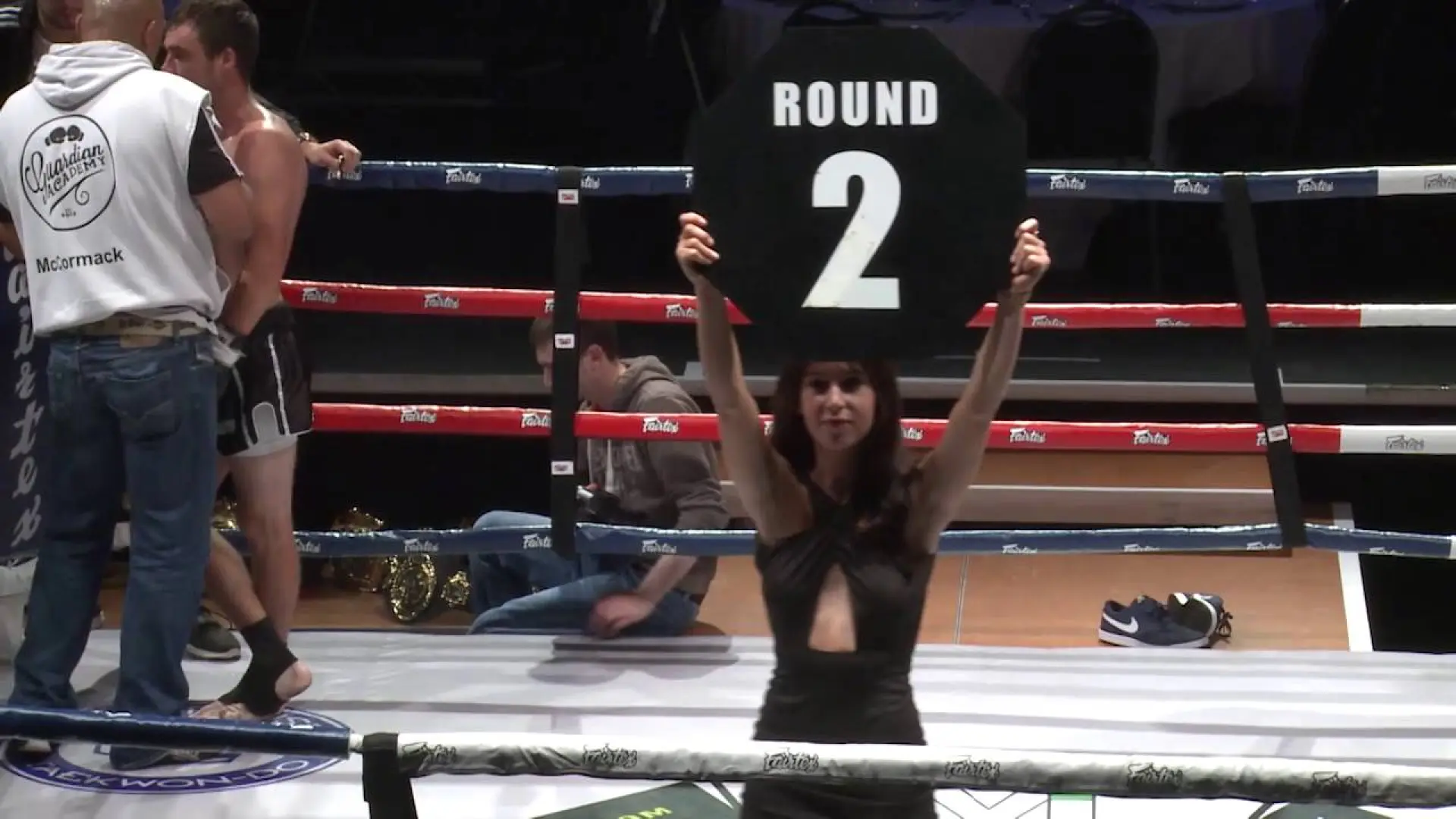 Paul Lucas vs Curtis Hughes (Fight Video)