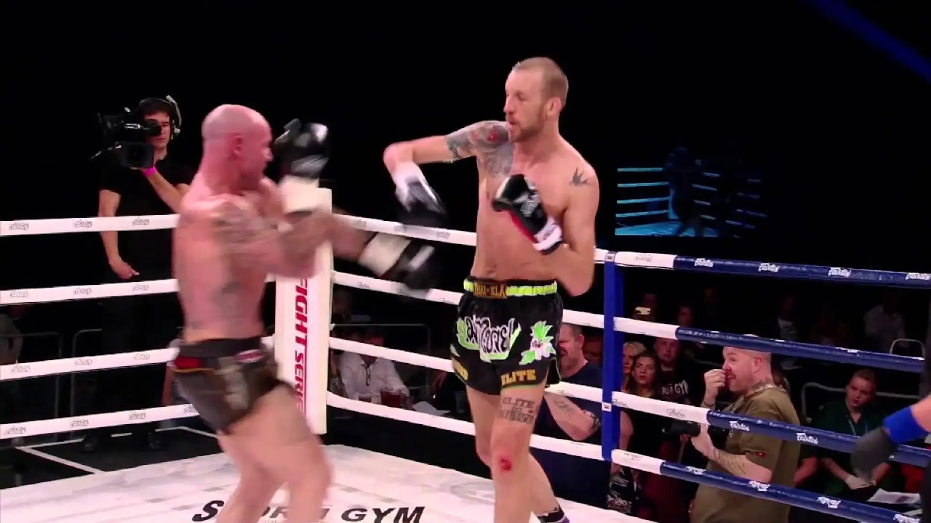 Aidan Brooks vs Kevin Ward (Fight Video)