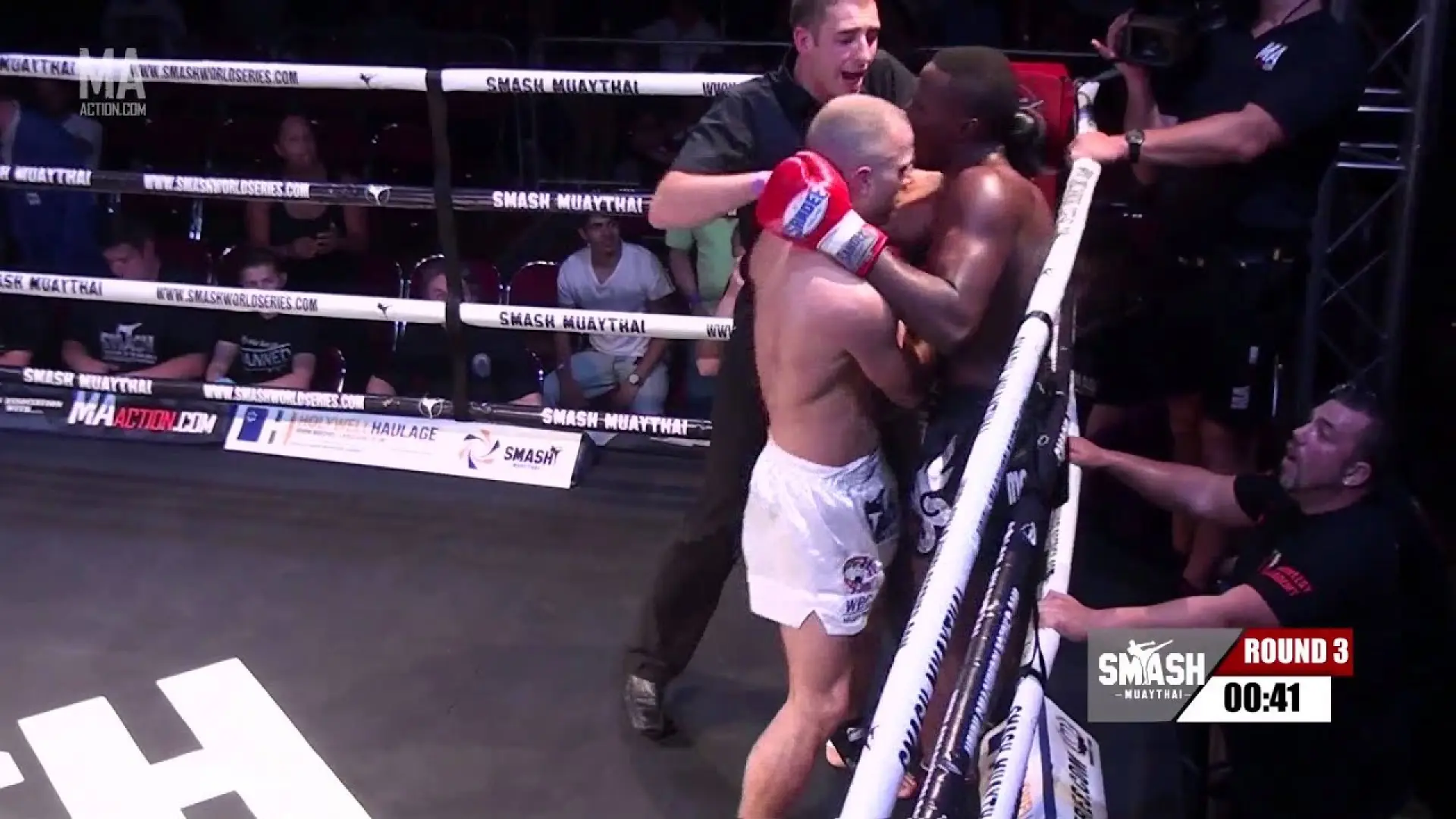 Michal Budzinski vs Marcel Adeyemi (Fight Video)