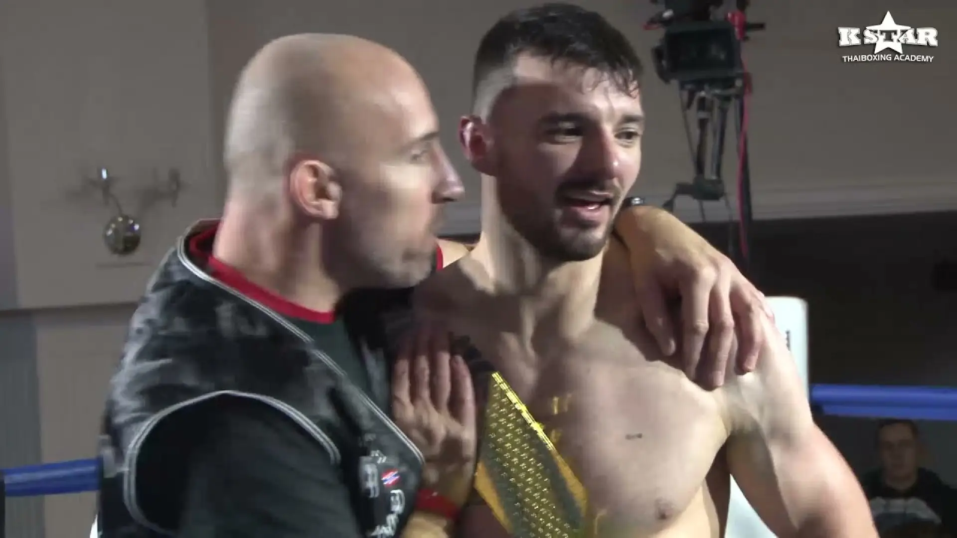Elliot Ward vs Mitch Oakes (Fight Video)