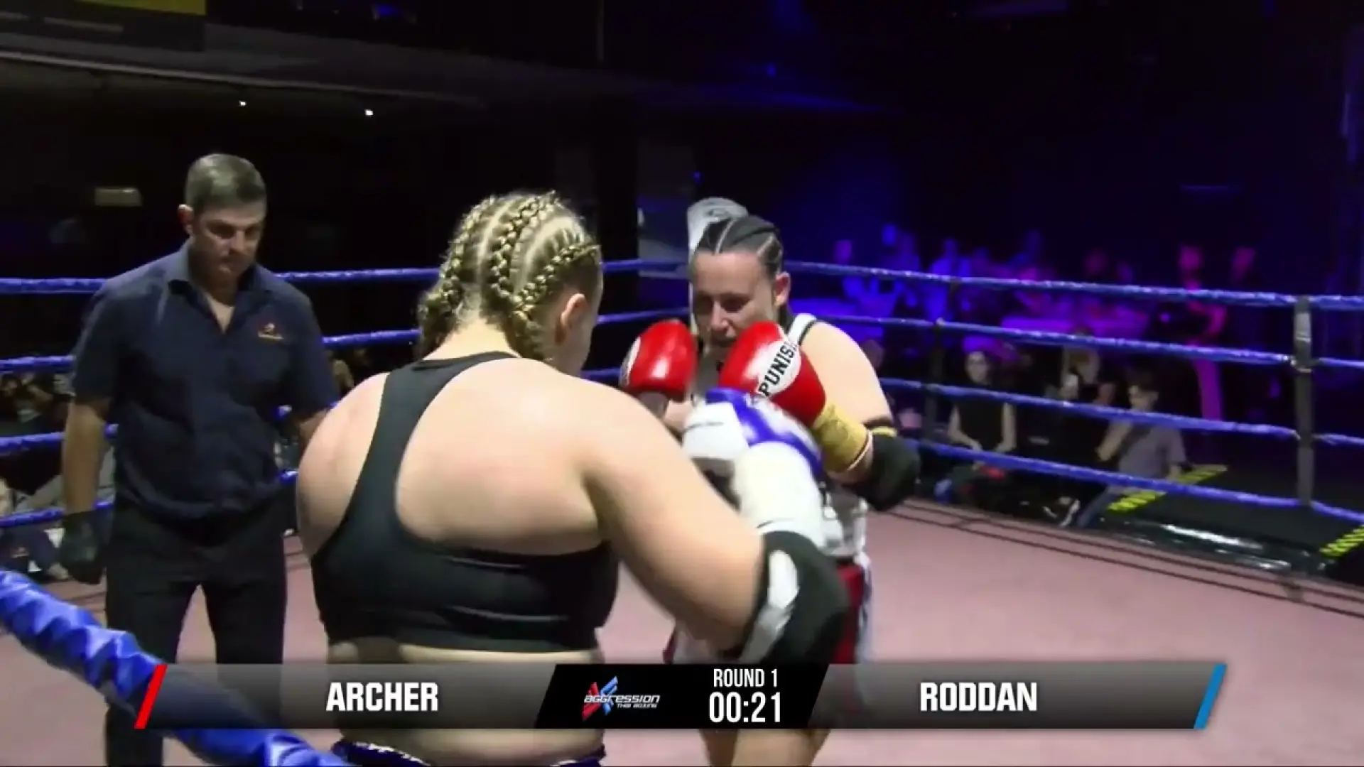 Sarah Noonan vs Kera Chapman (Fight Video)