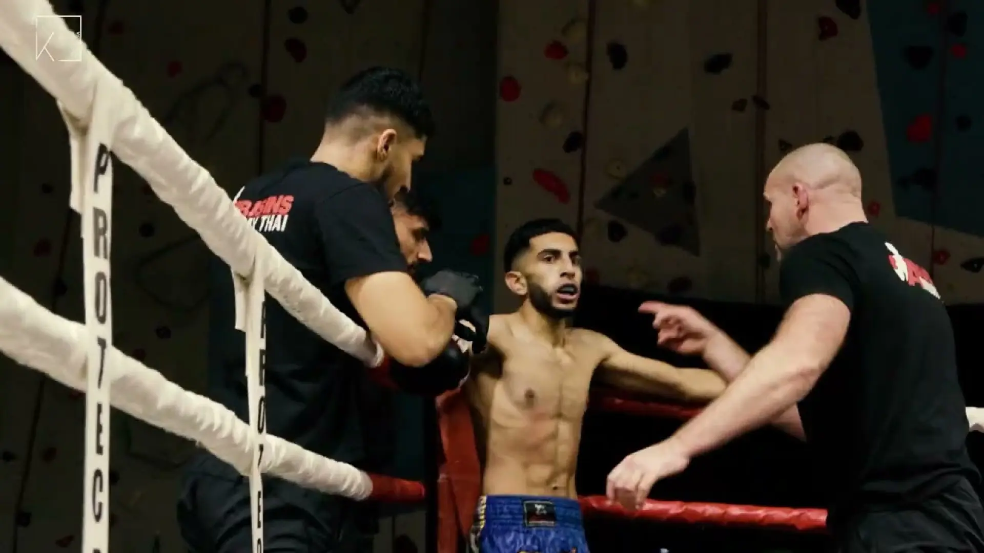 Adam Hussain vs Bobby Hewson (Fight Video)