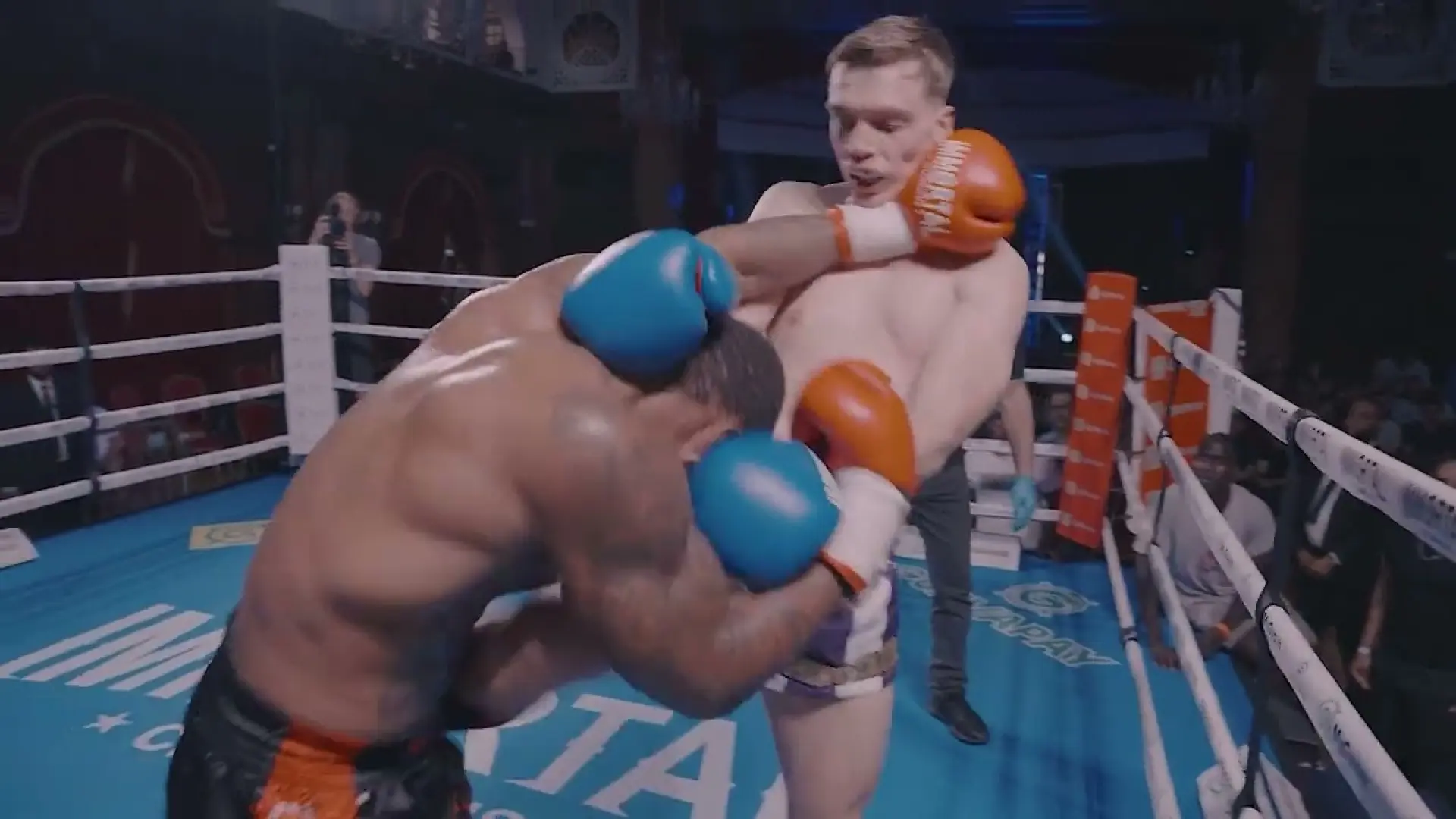 Sloan Sifflet vs Alex Barnes