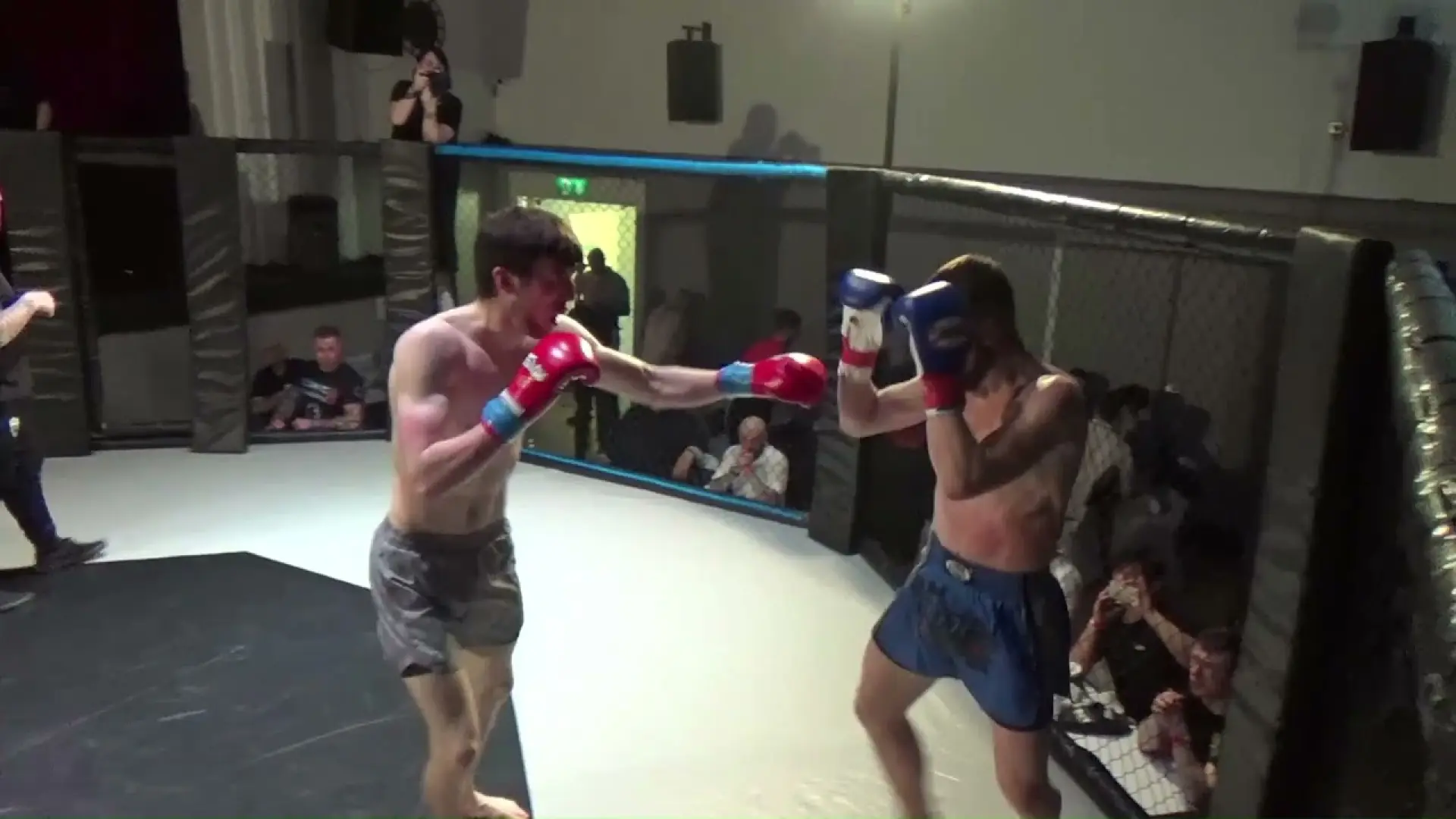 Athen Petrie vs John Foster (Fight Video)