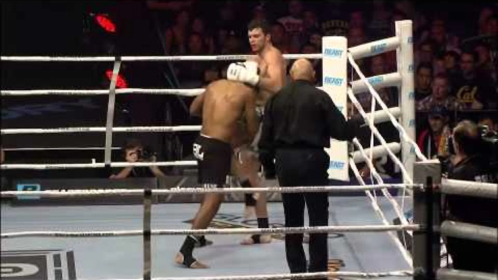 Artem Levin vs Jason Wilnis (Fight Video)