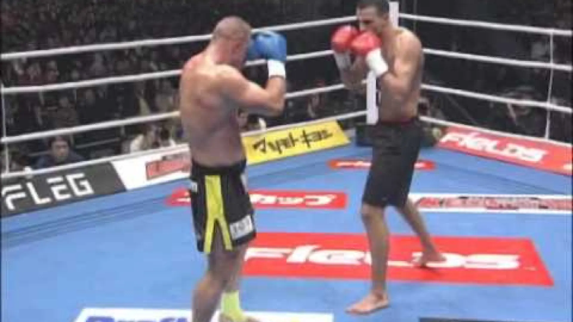 Badr Hari vs Paul Slowinski (Fight Video)