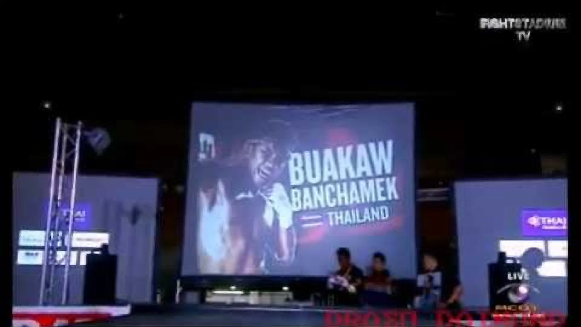 Buakaw Banchamek vs Steve Moxon (Fight Video)