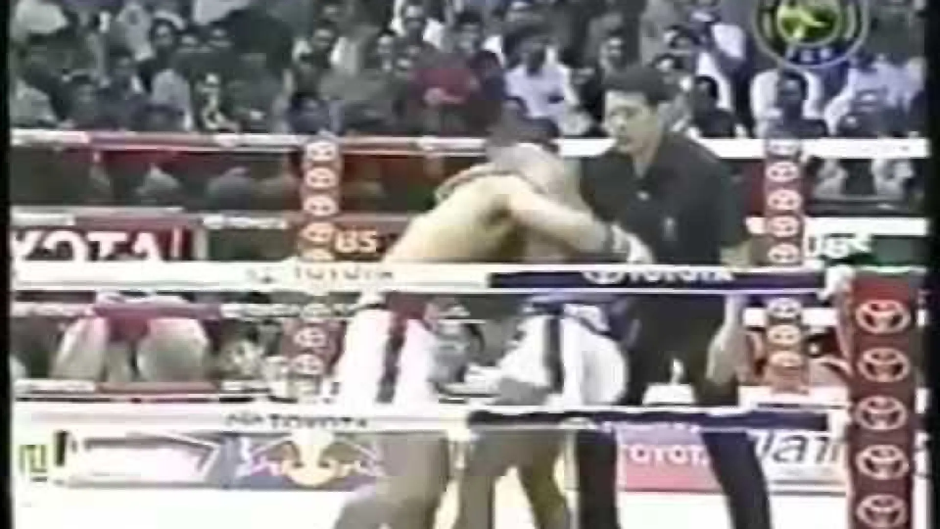 Buakaw Banchamek vs Satoshi Kobayashi (Fight Video)