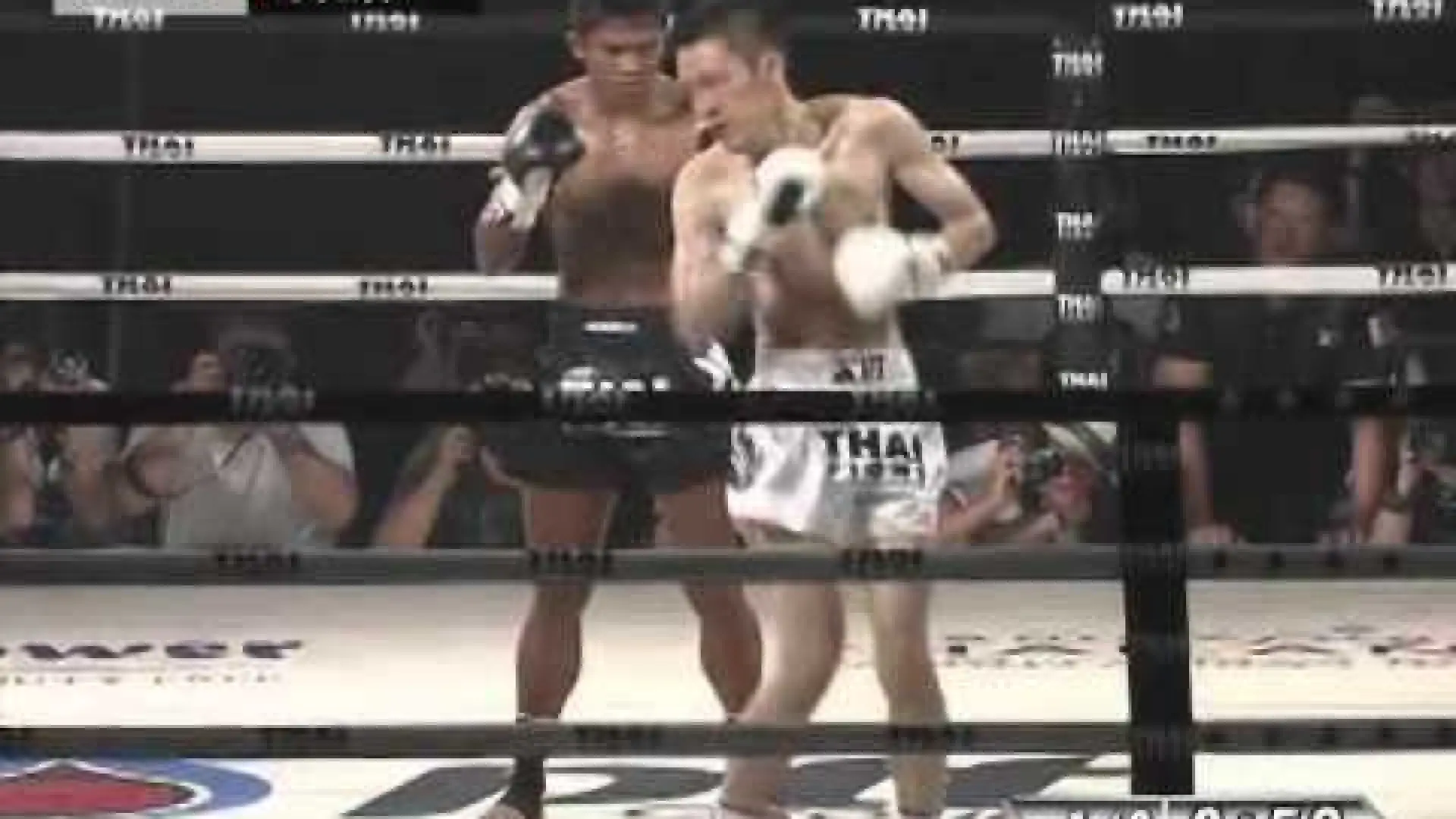 Buakaw Banchamek vs Tomoaki Makino (Fight Video)