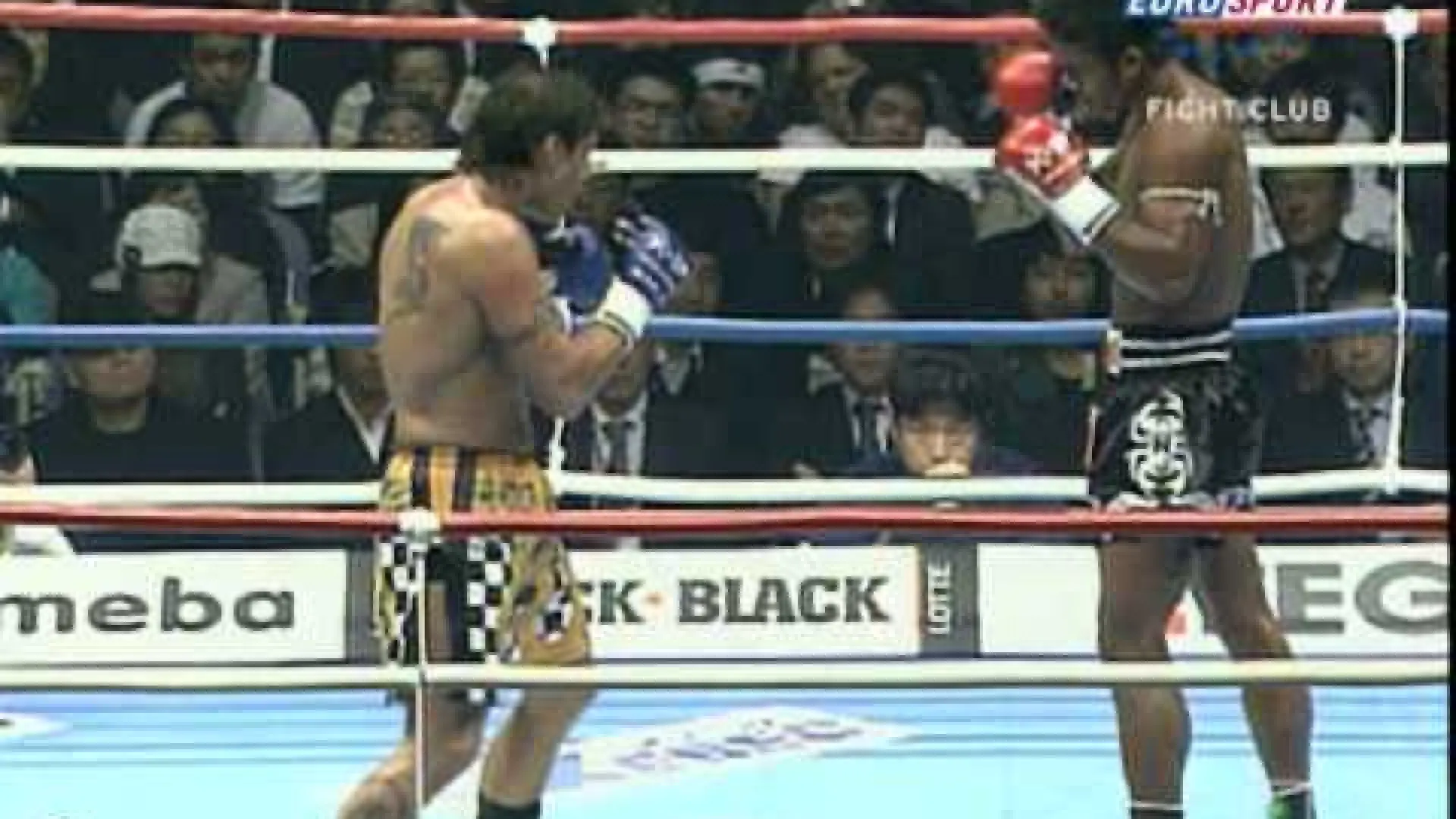 Buakaw Banchamek vs Albert Kraus (Fight Video)