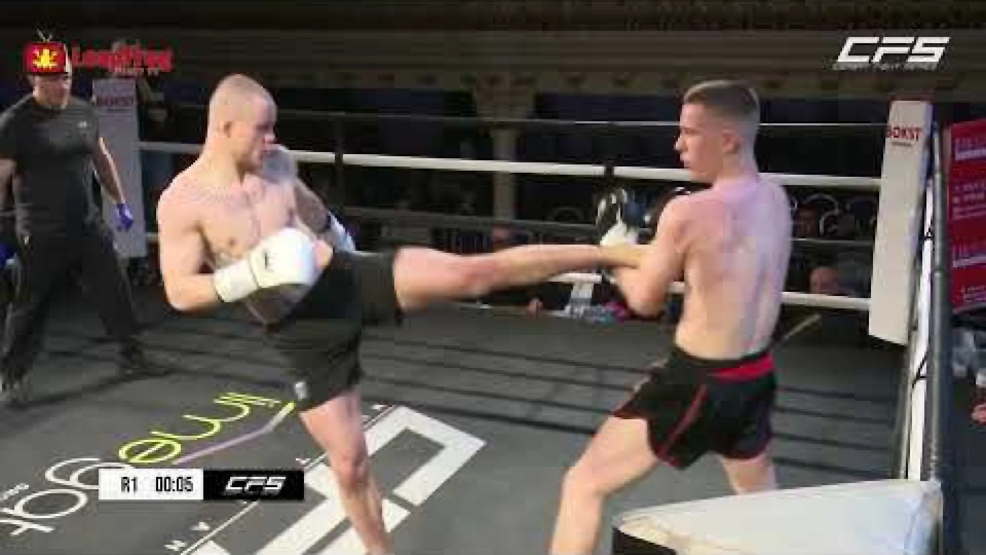 Daniel Ryzowicz vs Chris Saunders (Fight Video)