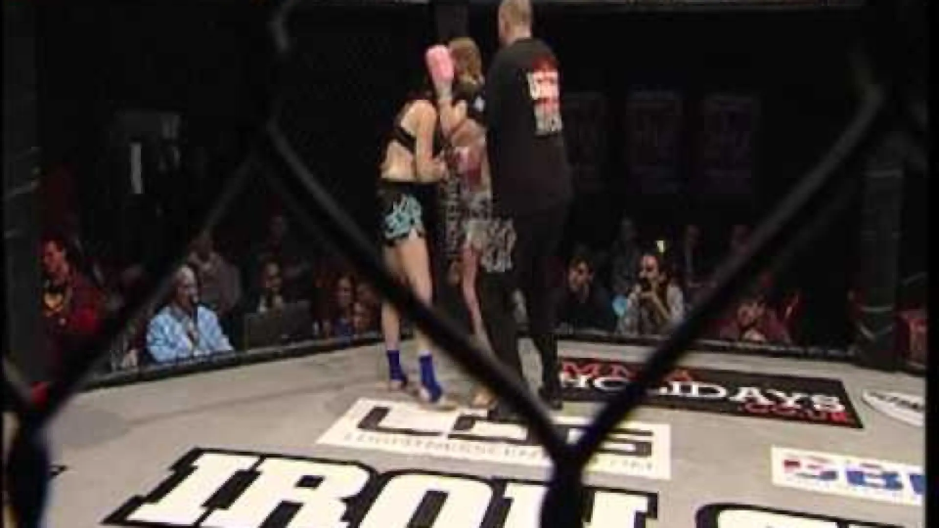 Grace Spicer vs Charlotte Andrews (Fight Video)