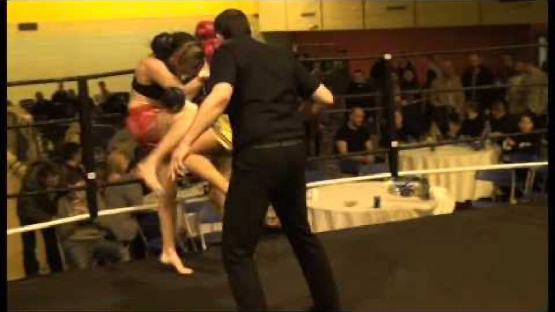 Grace Spicer vs Mellony Geugjes (Fight Video)
