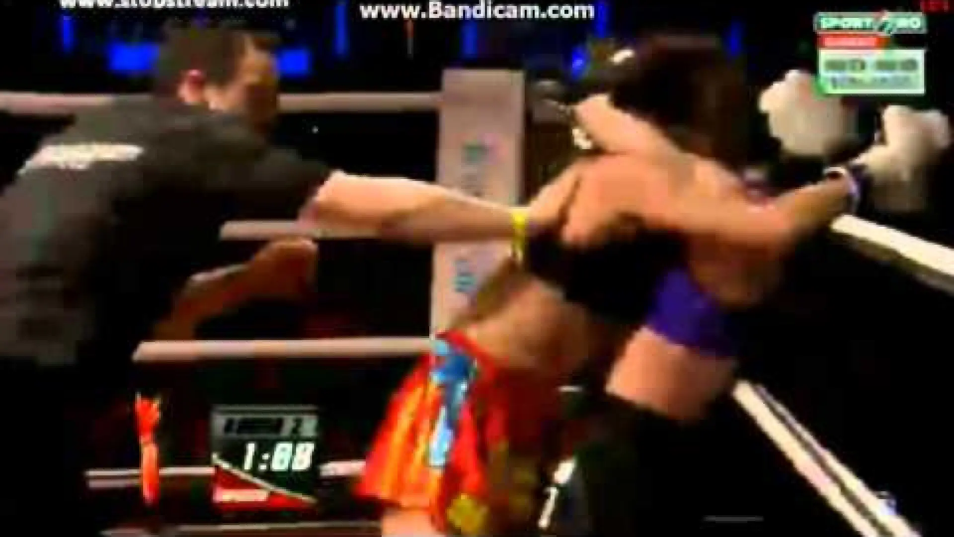 Iman Barlow vs Alexis Rufus (Fight Video)