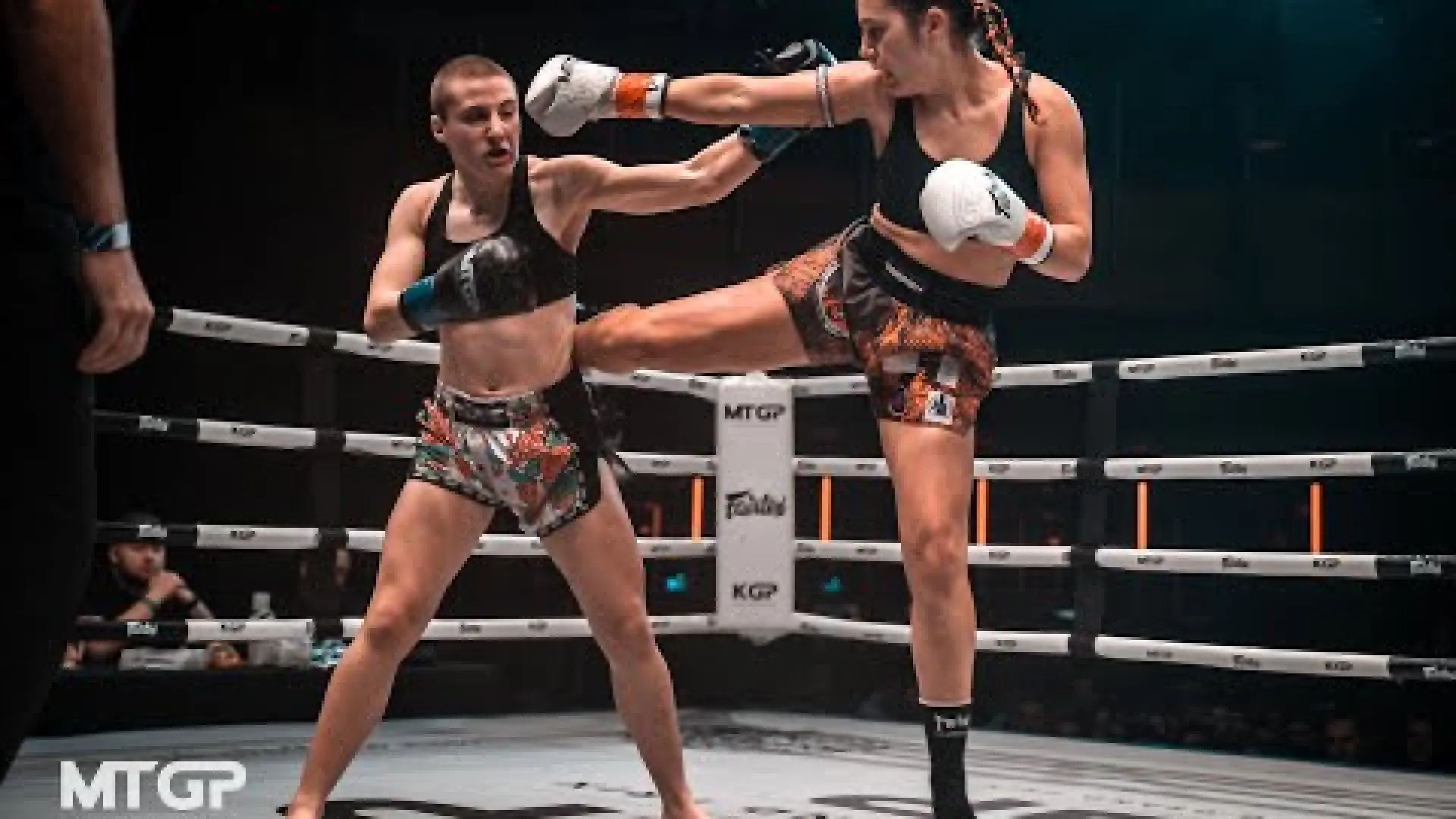 Isabel Kelly vs Izzi Wilkins (Fight Video)