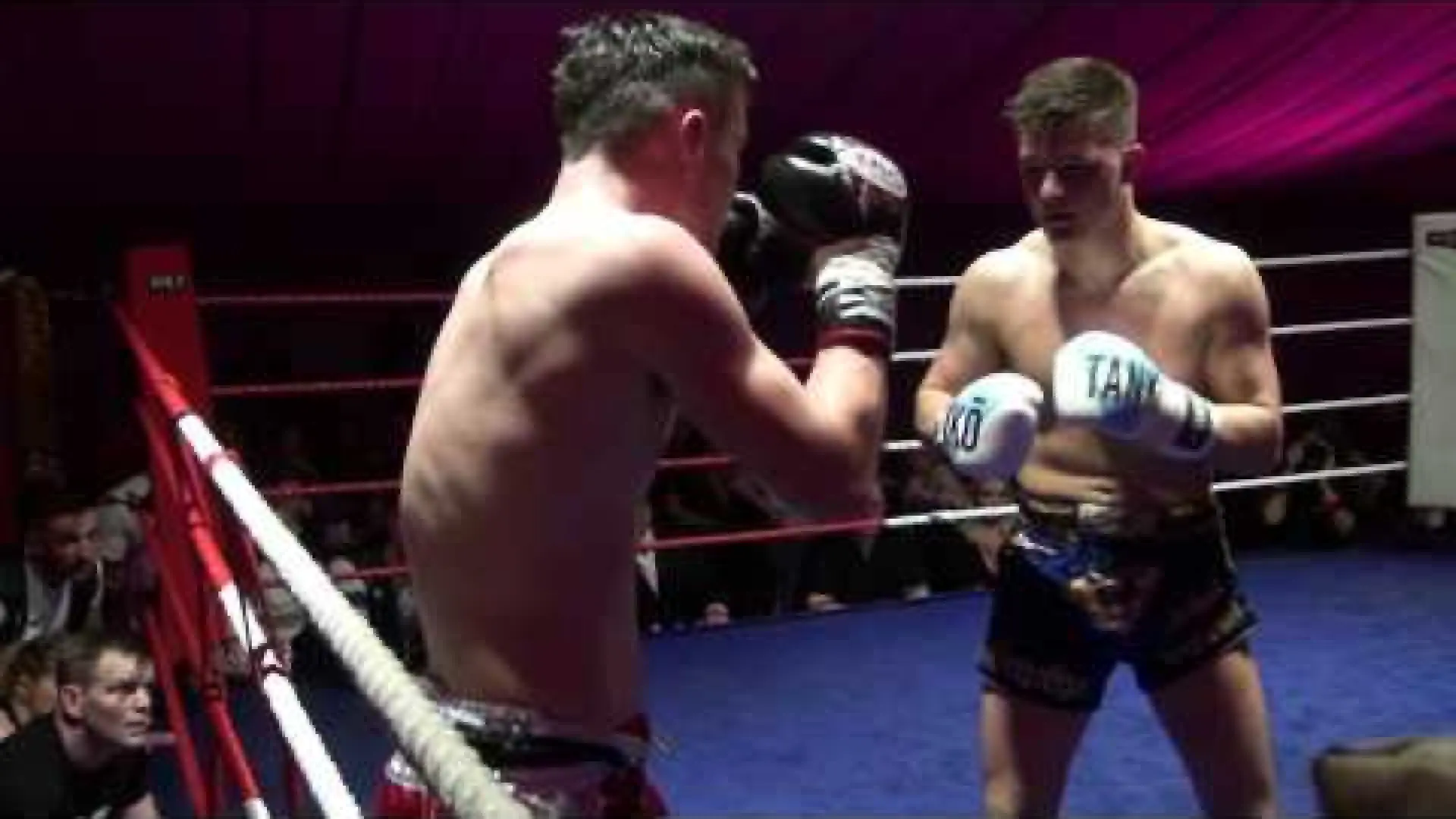 Joe Craven vs Ricky Sewell (Fight Video)