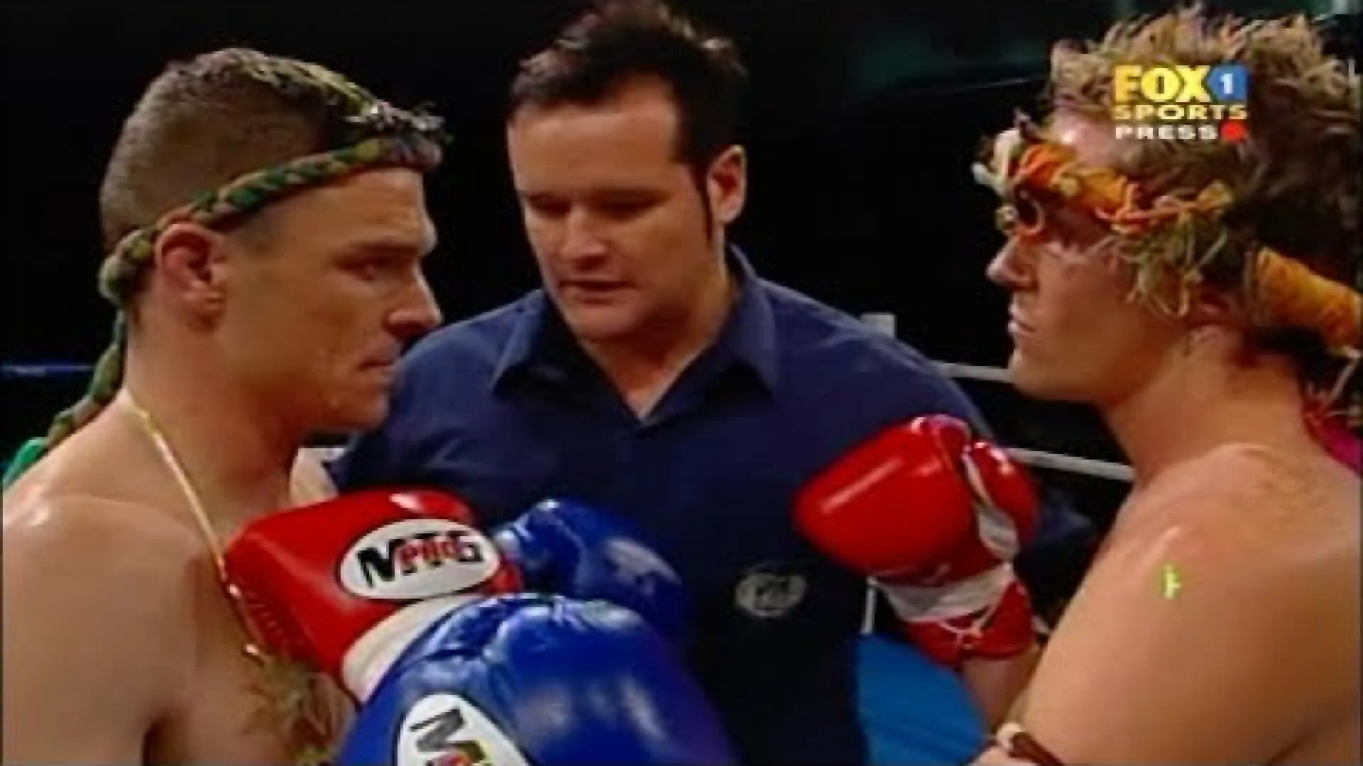 John Wayne Parr vs Soren Monkongtong (Fight Video)