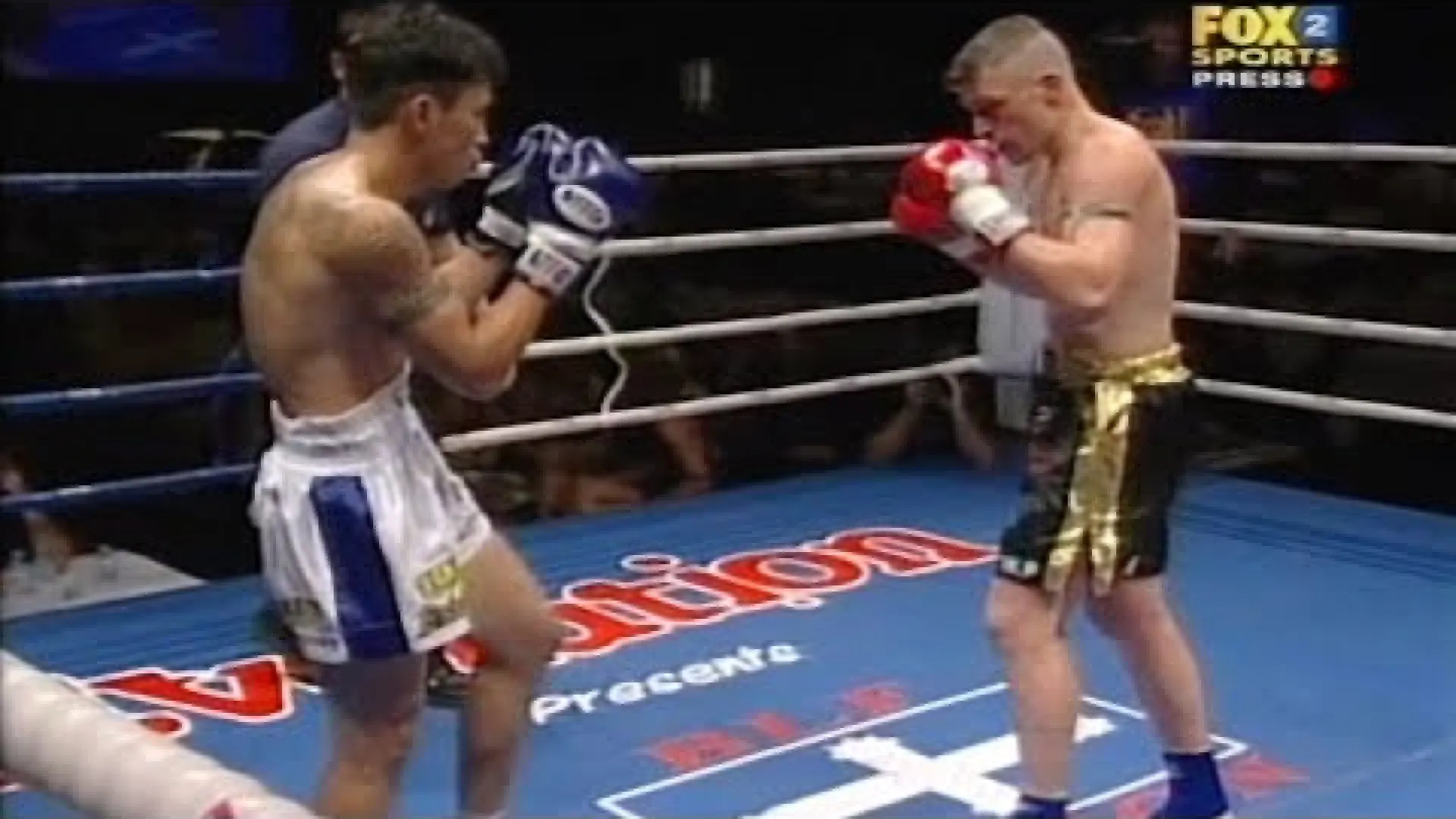 John Wayne Parr vs Wanlop Sitpholek (Fight Video)