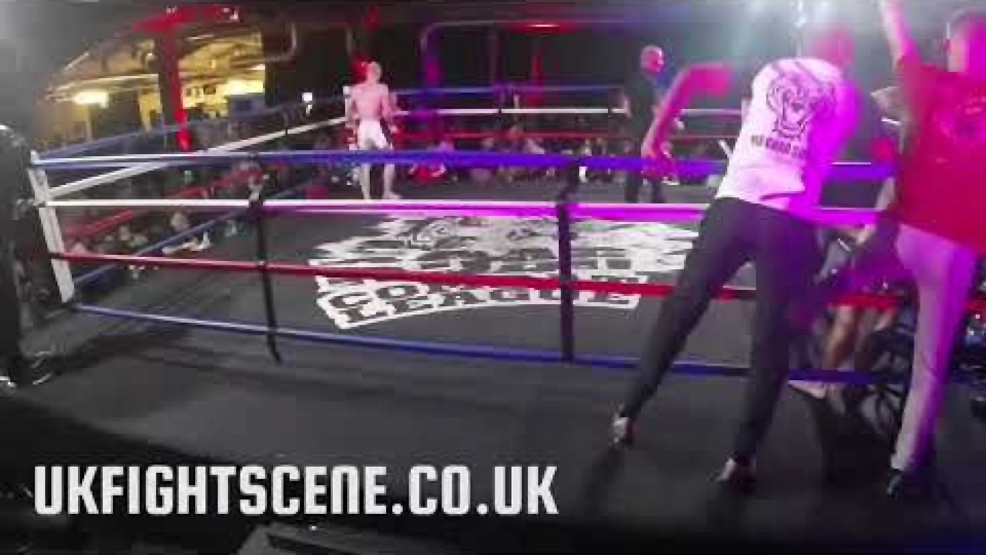 Jonno Chipchase vs Simon Forrest (Fight Video)
