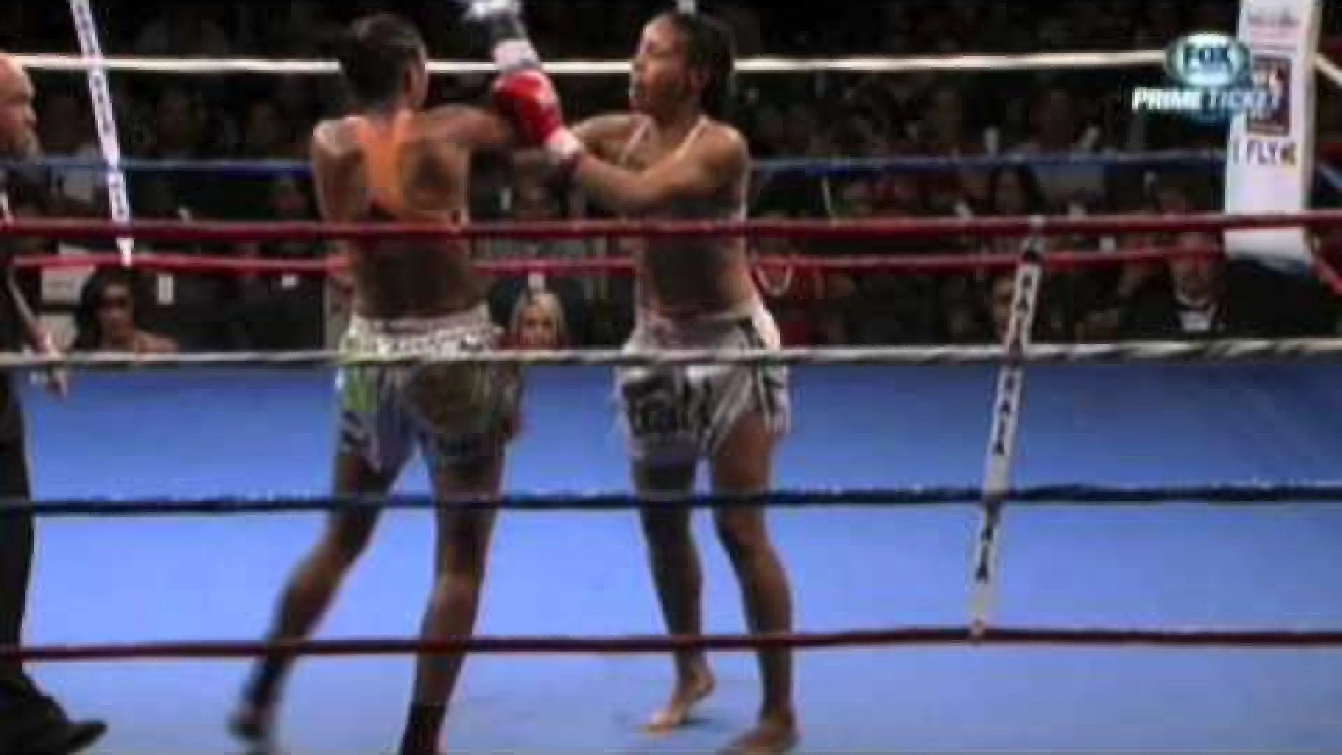Julie Kitchen vs Miriam Nakamoto (Fight Video)