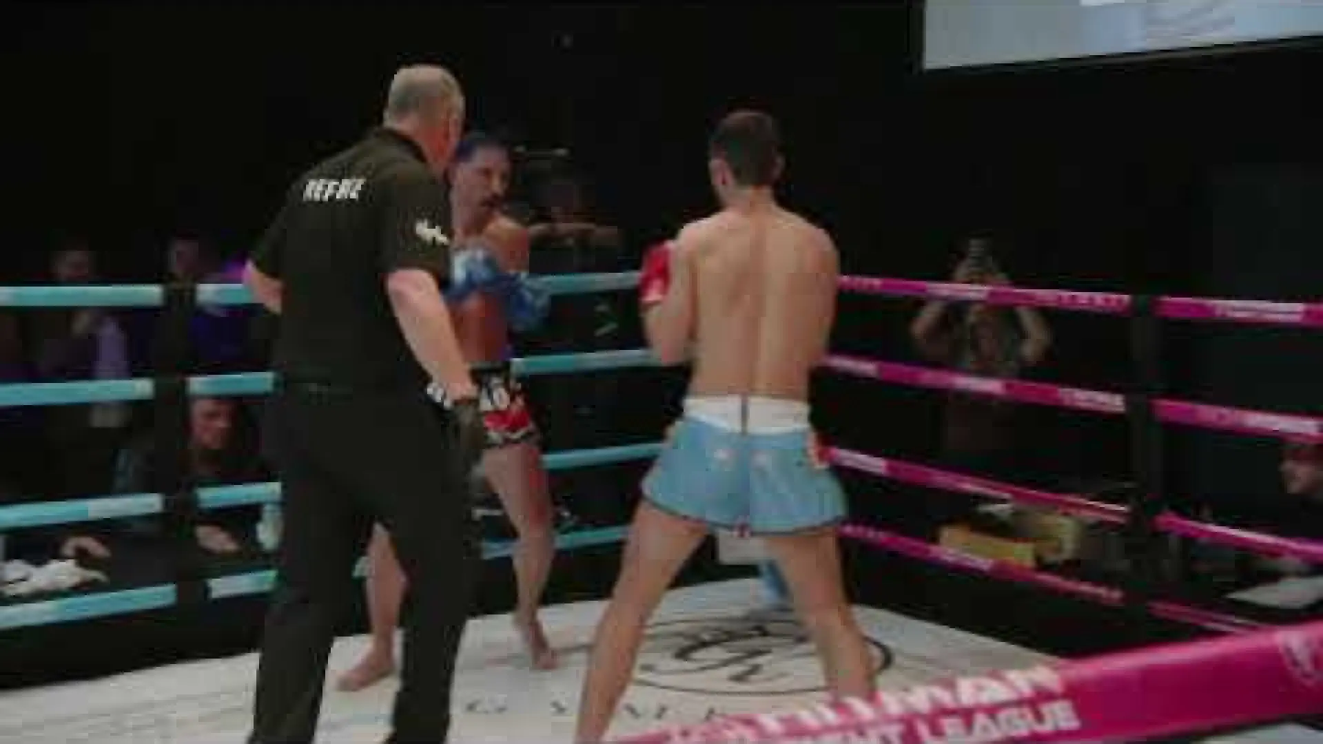 Matty Barklem vs Rob Brown (Fight Video)