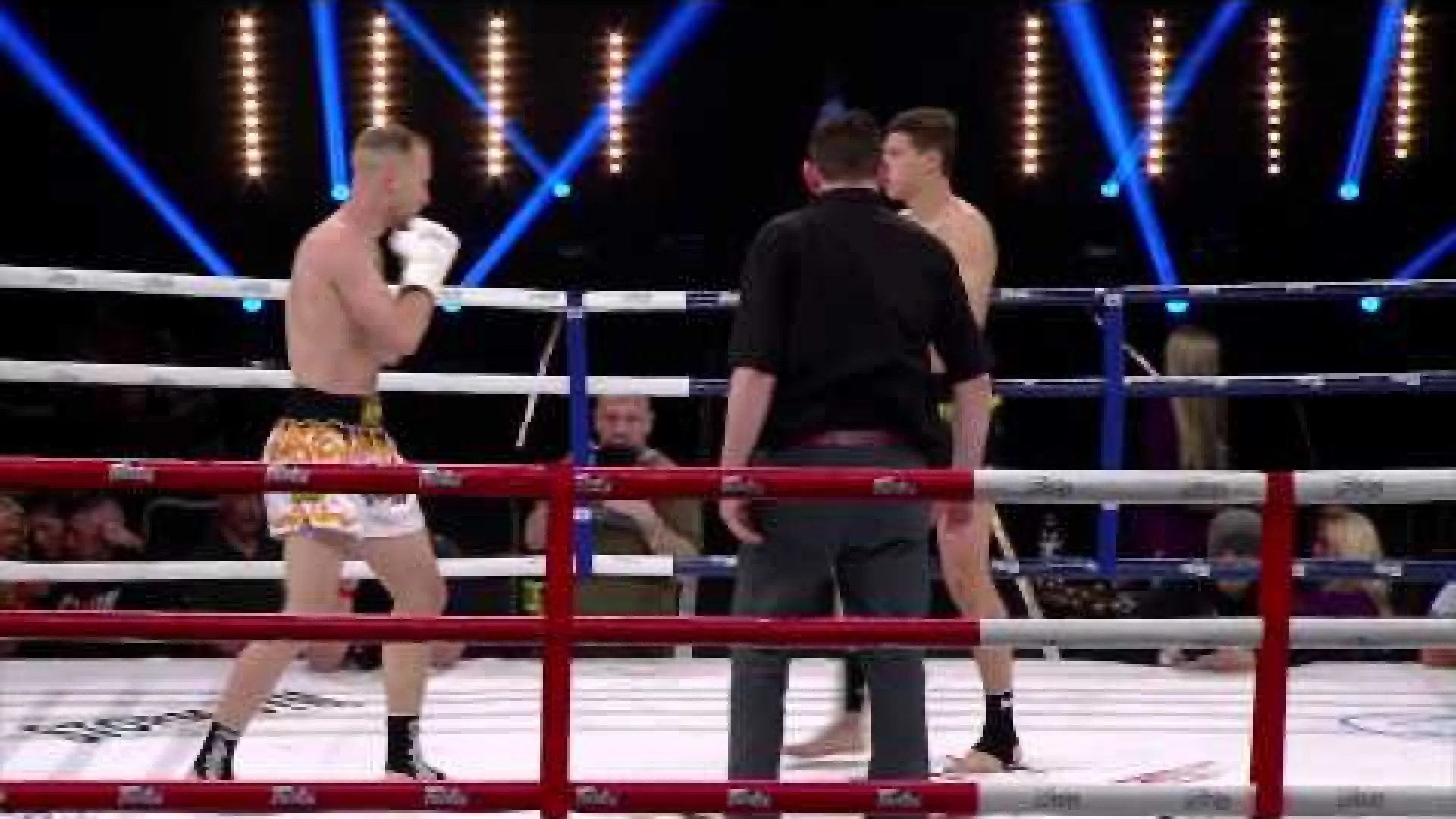 Mo Abdurahman vs Kyle Helleur (Fight Video)