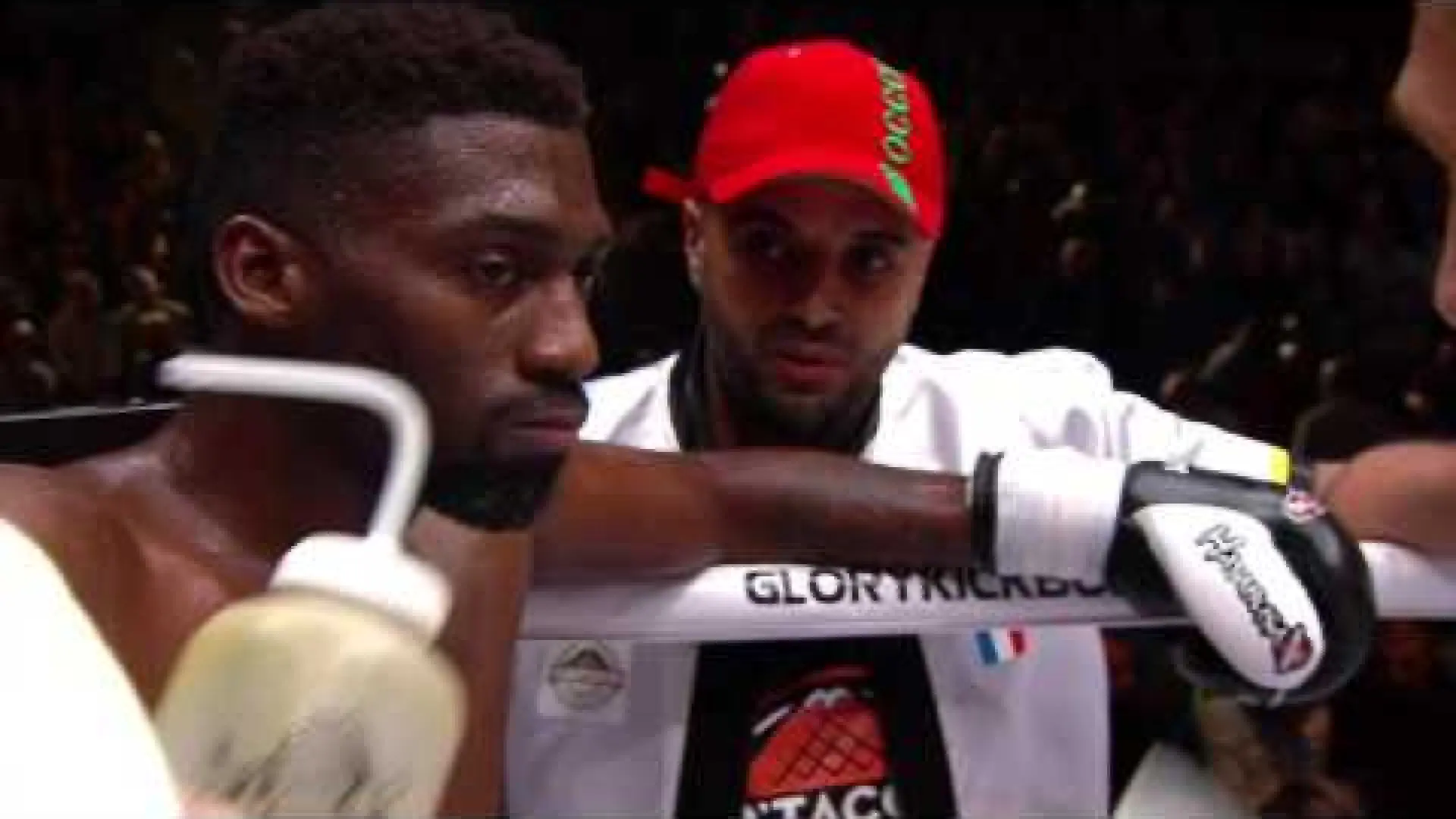 Nieky Holzken vs Cédric Doumbe (Fight Video)