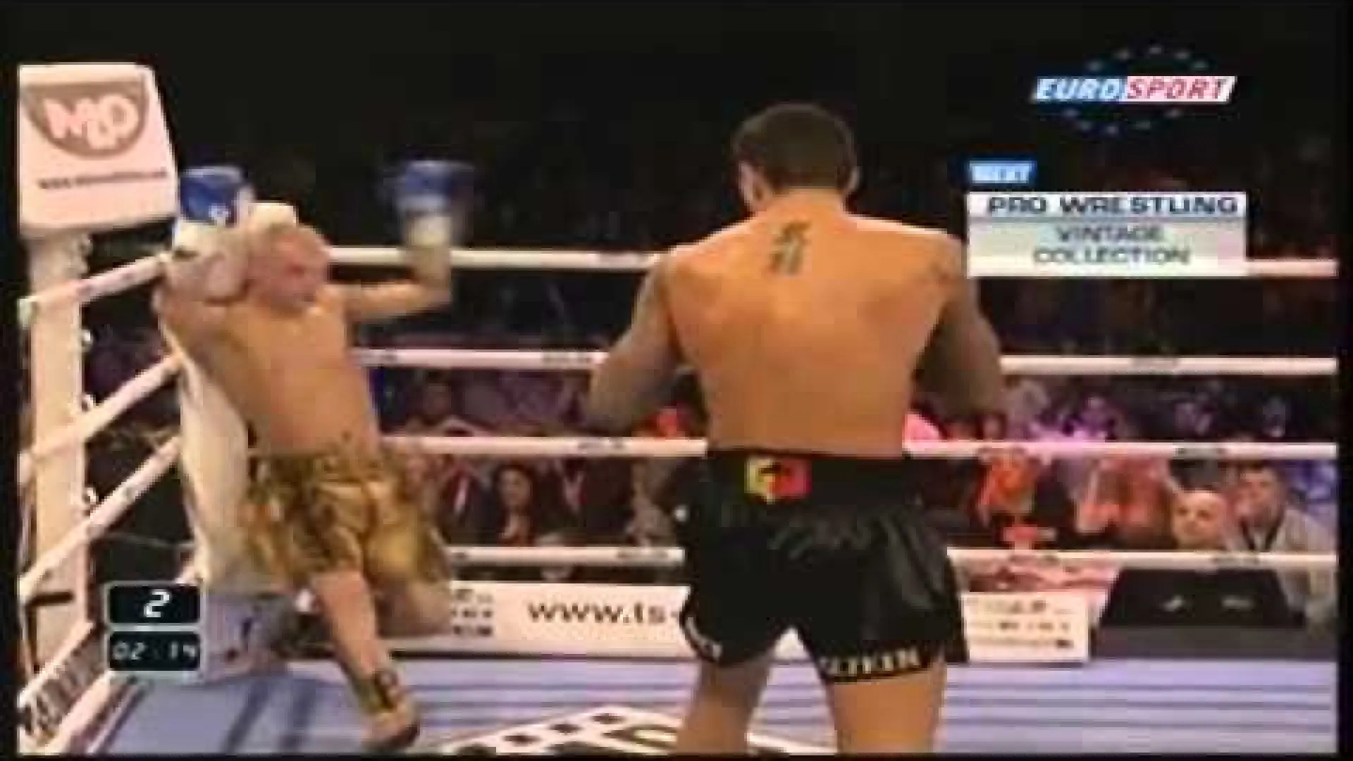 Nieky Holzken vs Leroy Kaestner (Fight Video)