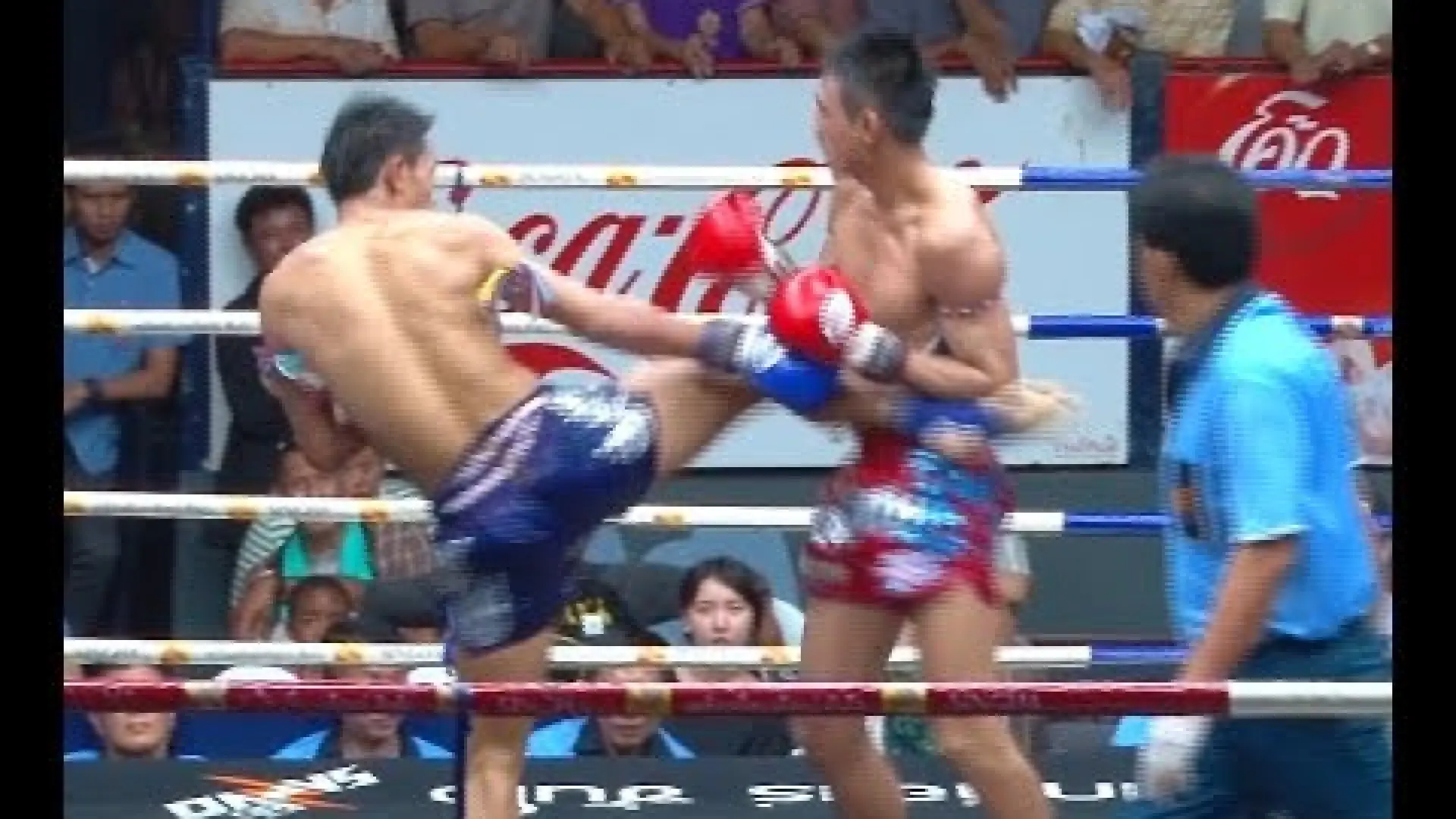 Petchmorakot Petchyindee vs Yodpanomrung Jitmuangnon (Fight Video)