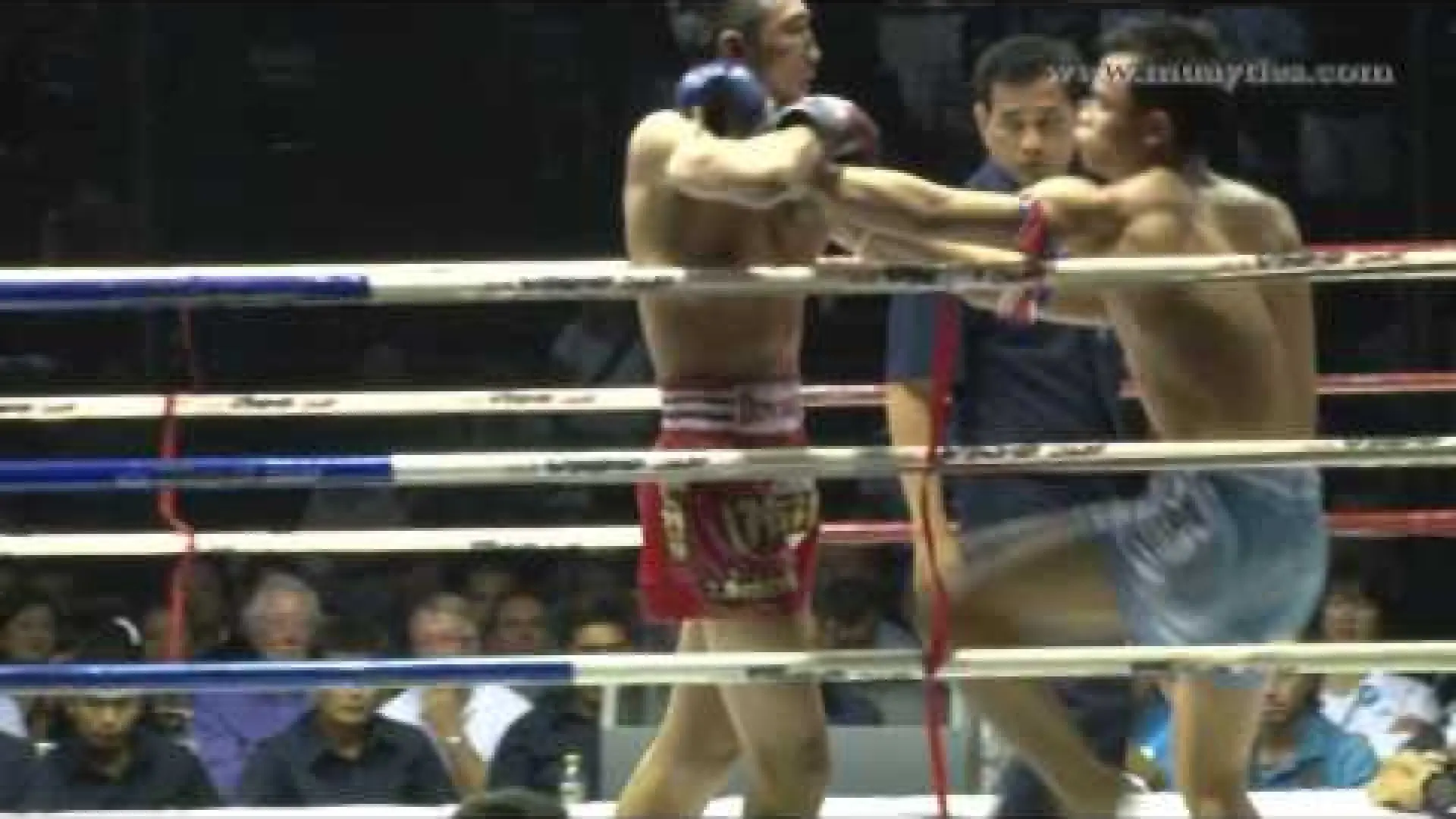 Petchmorakot Petchyindee vs Kaimukkao Petchyindee (Fight Video)
