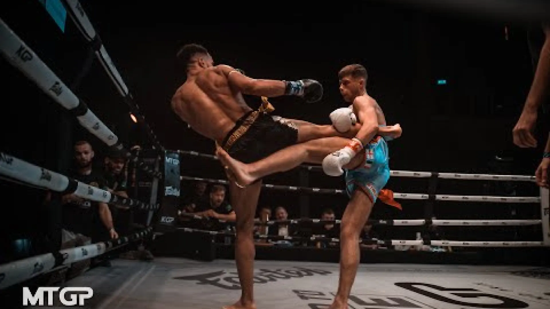 Sidney Claudel vs Josh Thomas (UK) (Fight Video)