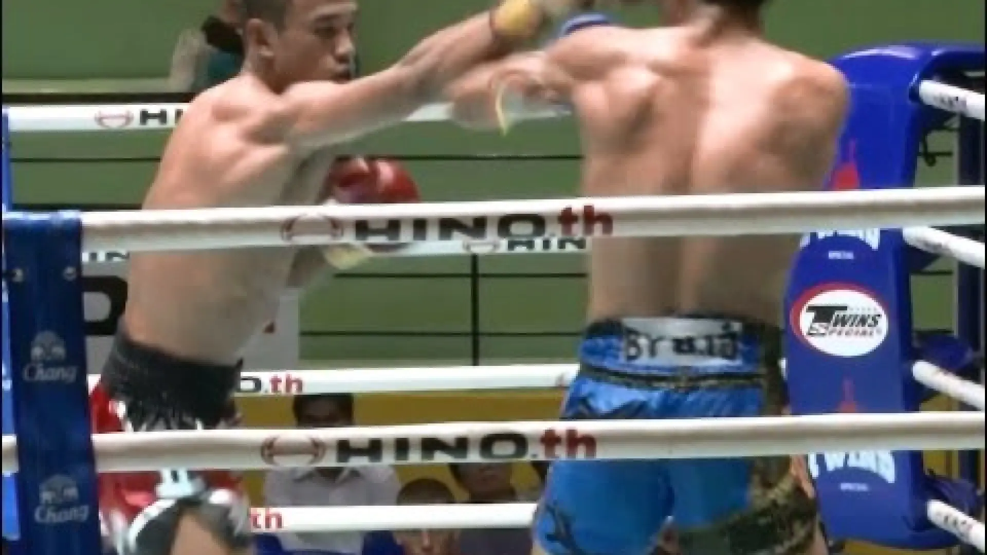 Sitthichai Sitsongpeenong vs Sorgraw Petchyindee (Fight Video)
