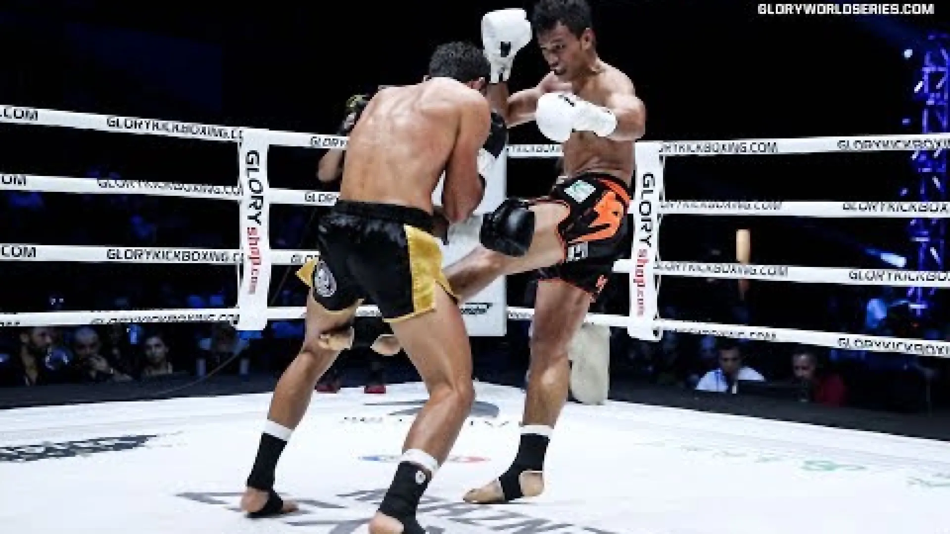 Sitthichai Sitsongpeenong vs Marat Grigorian (Fight Video)