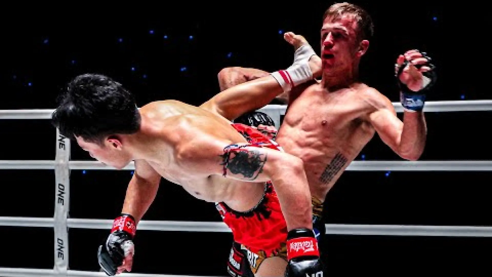 Stephen Irvine vs Pettong Kiatsongrit (Fight Video)