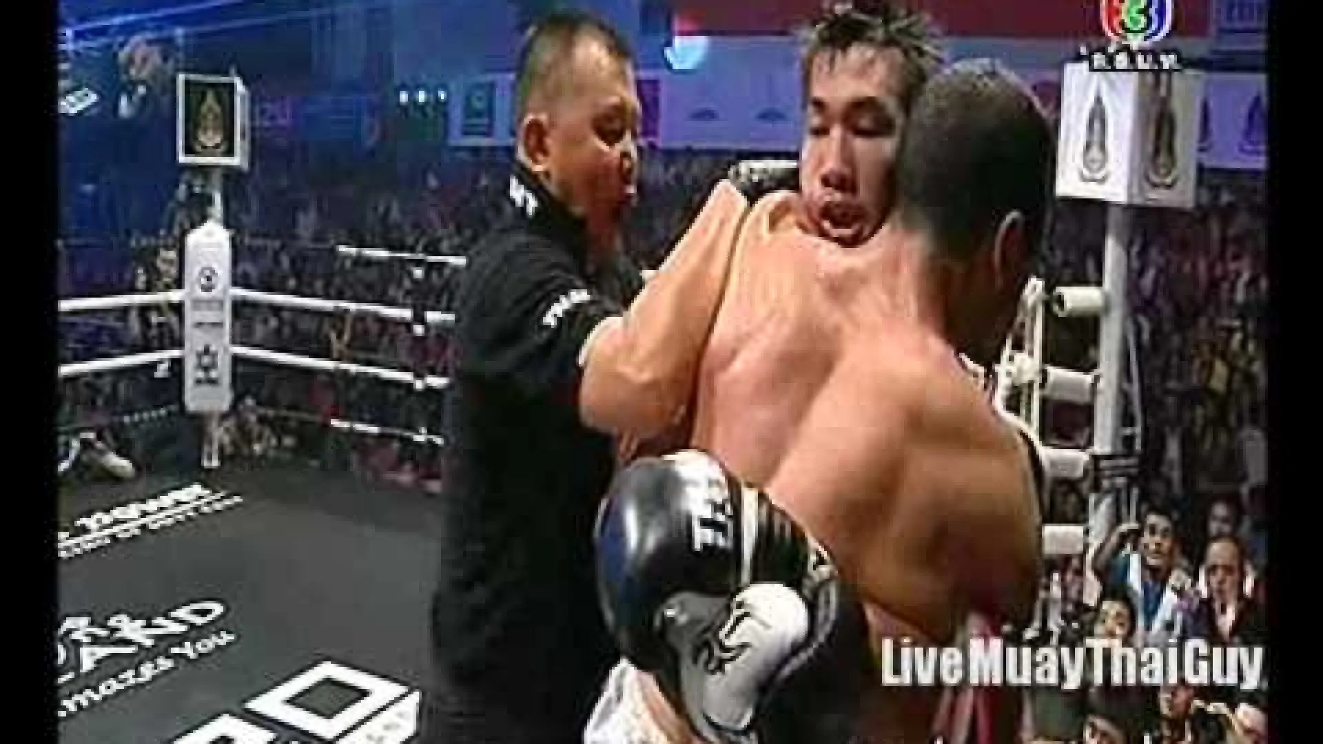 Youssef Boughanem vs Peemai Jitmuangnon (Fight Video)
