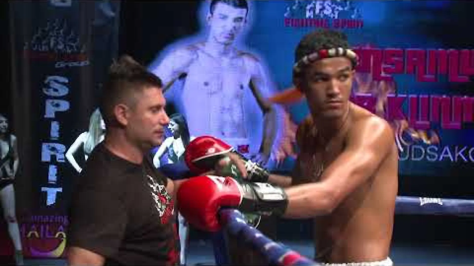Sinsamut Klinmee vs Anouar Khamlali (Fight Video)