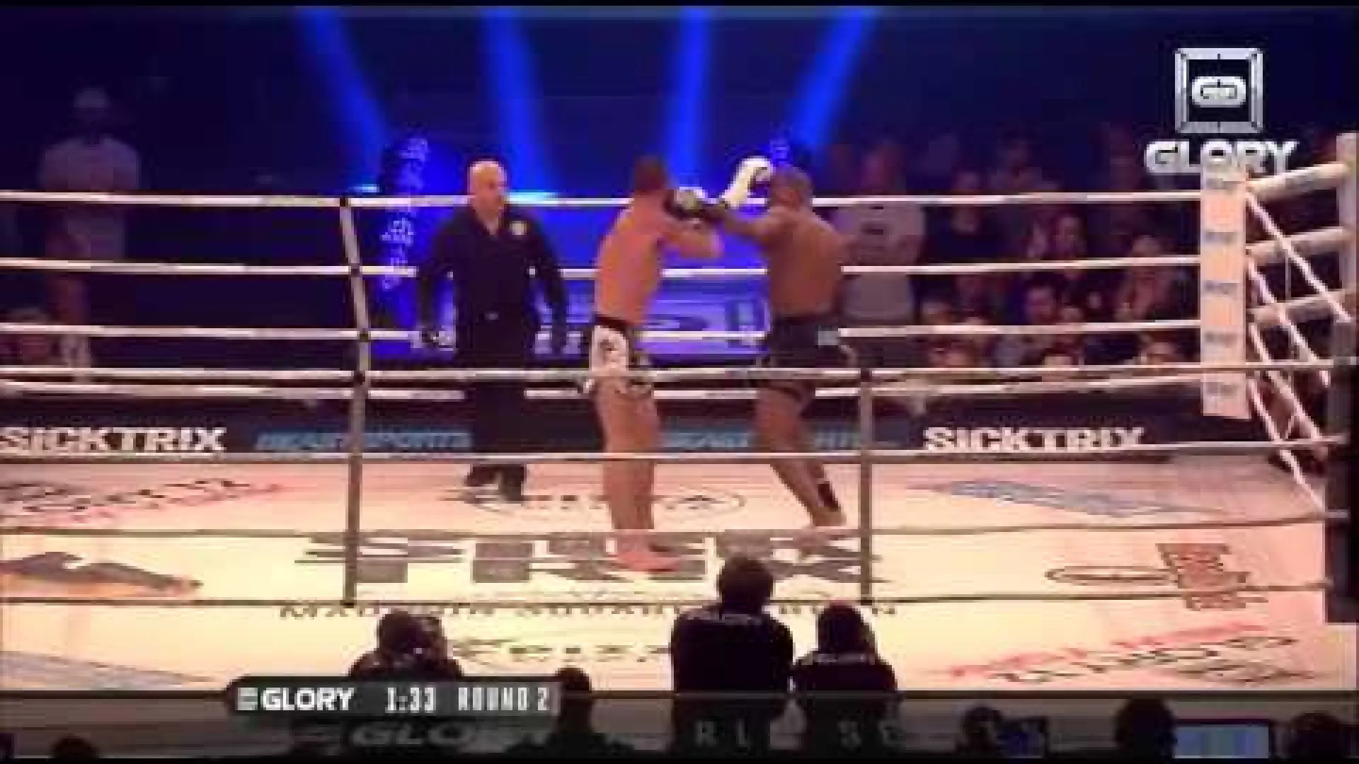 Joe Schilling vs Wayne Barrett (Fight Video)