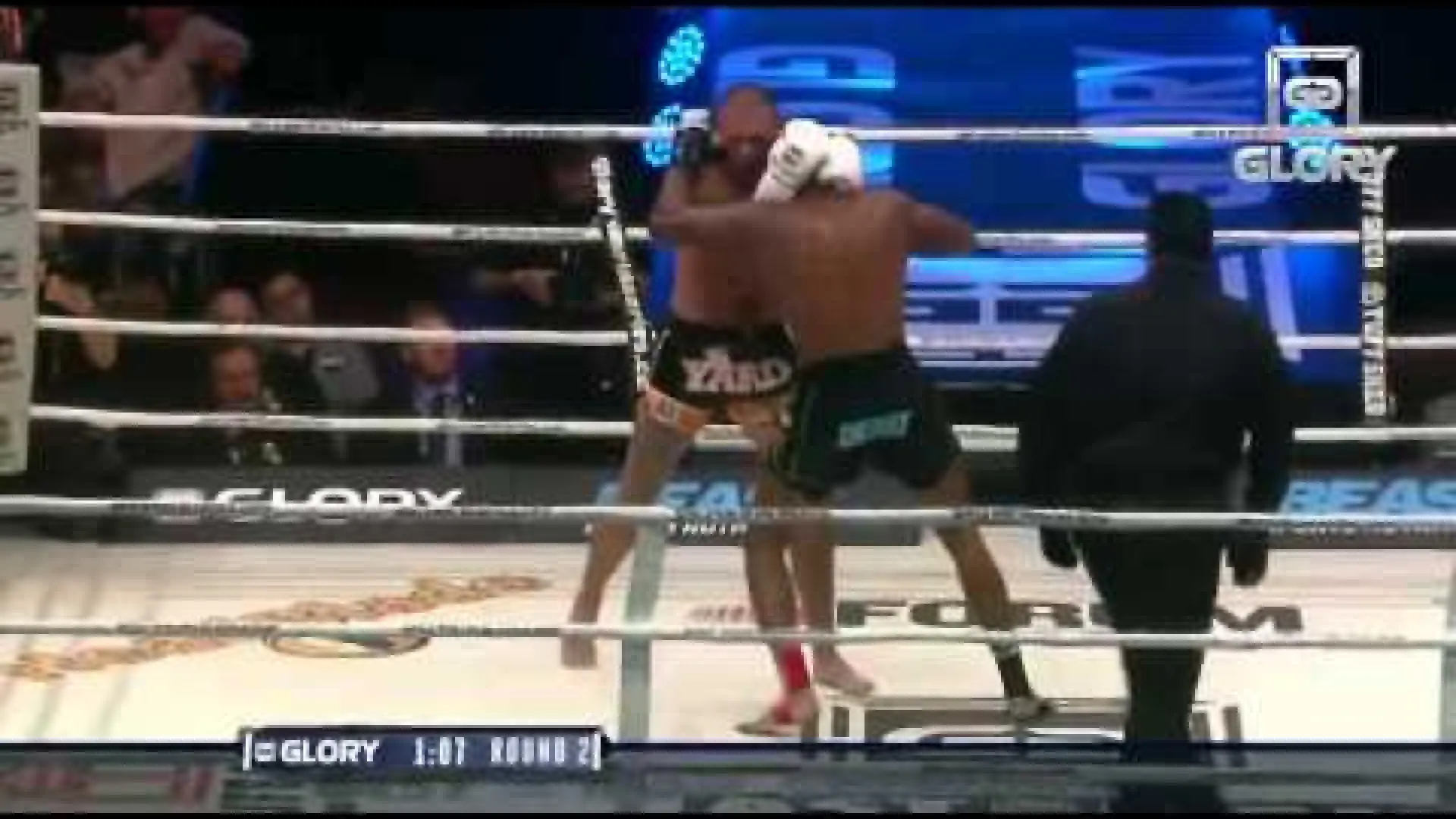 Joe Schilling vs Wayne Barrett (Fight Video)